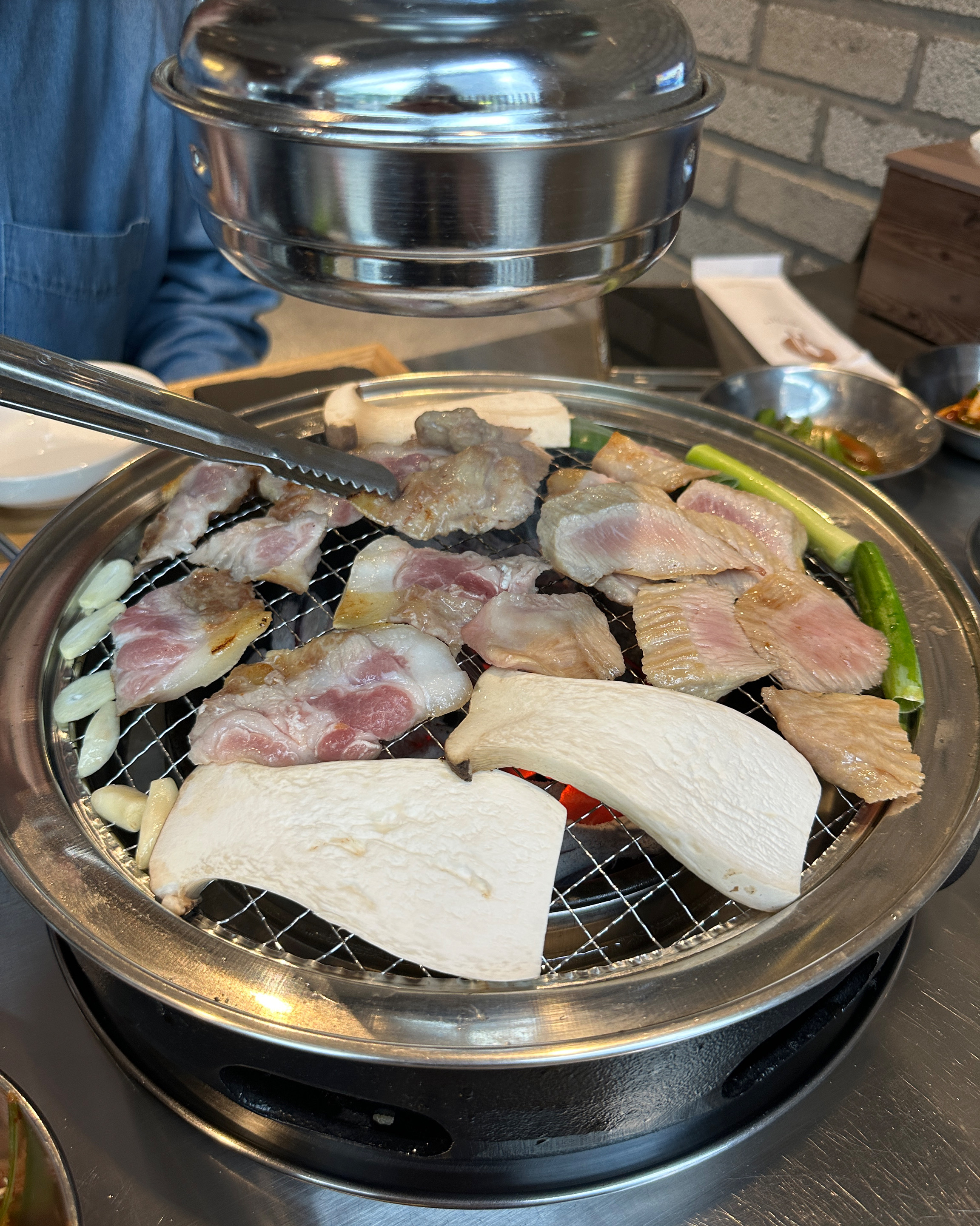직원 분들 너무 친절하시고 고기 너무 맛있어요ㅜㅜ다음에 또 방문할 거 같아요 - 불당동 맛집 반지하 불당점