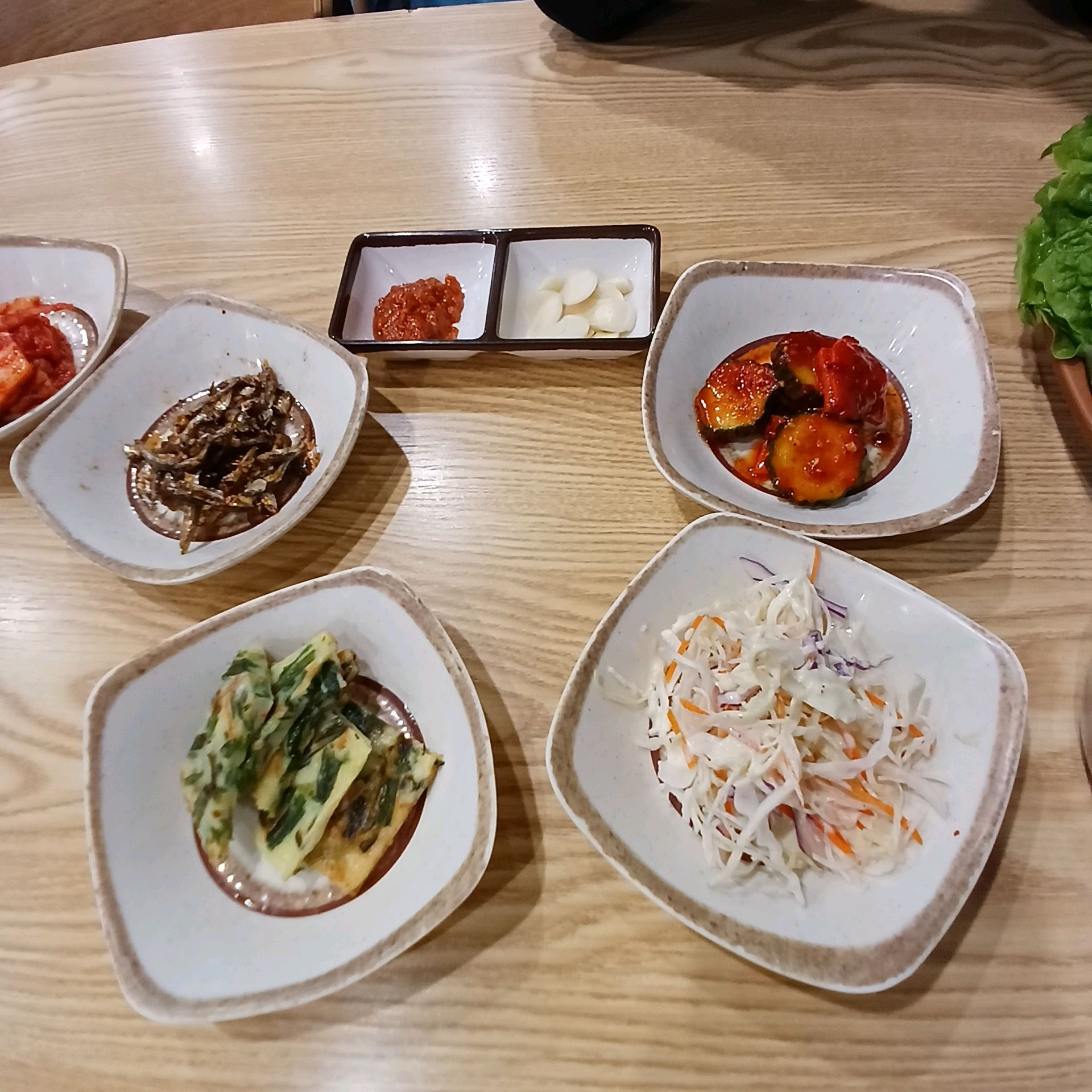 밑반찬도 맛있어요 - 제주 맛집 영춘식당