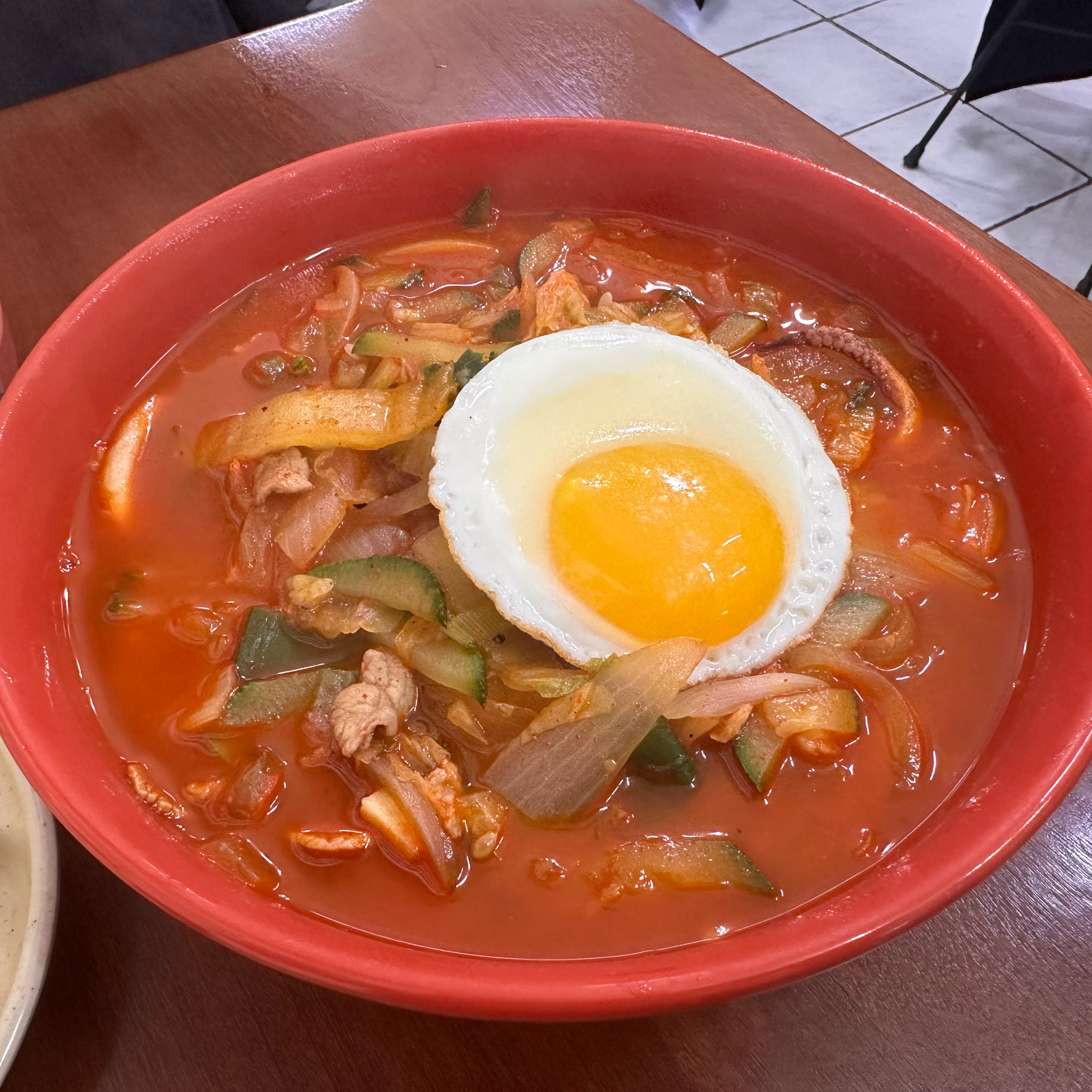 중화비빔밥!! 엄청 인기있고 웨이팅 많다고해서 걱정했는데 보니까 인터넷 예약을 받더라구요?