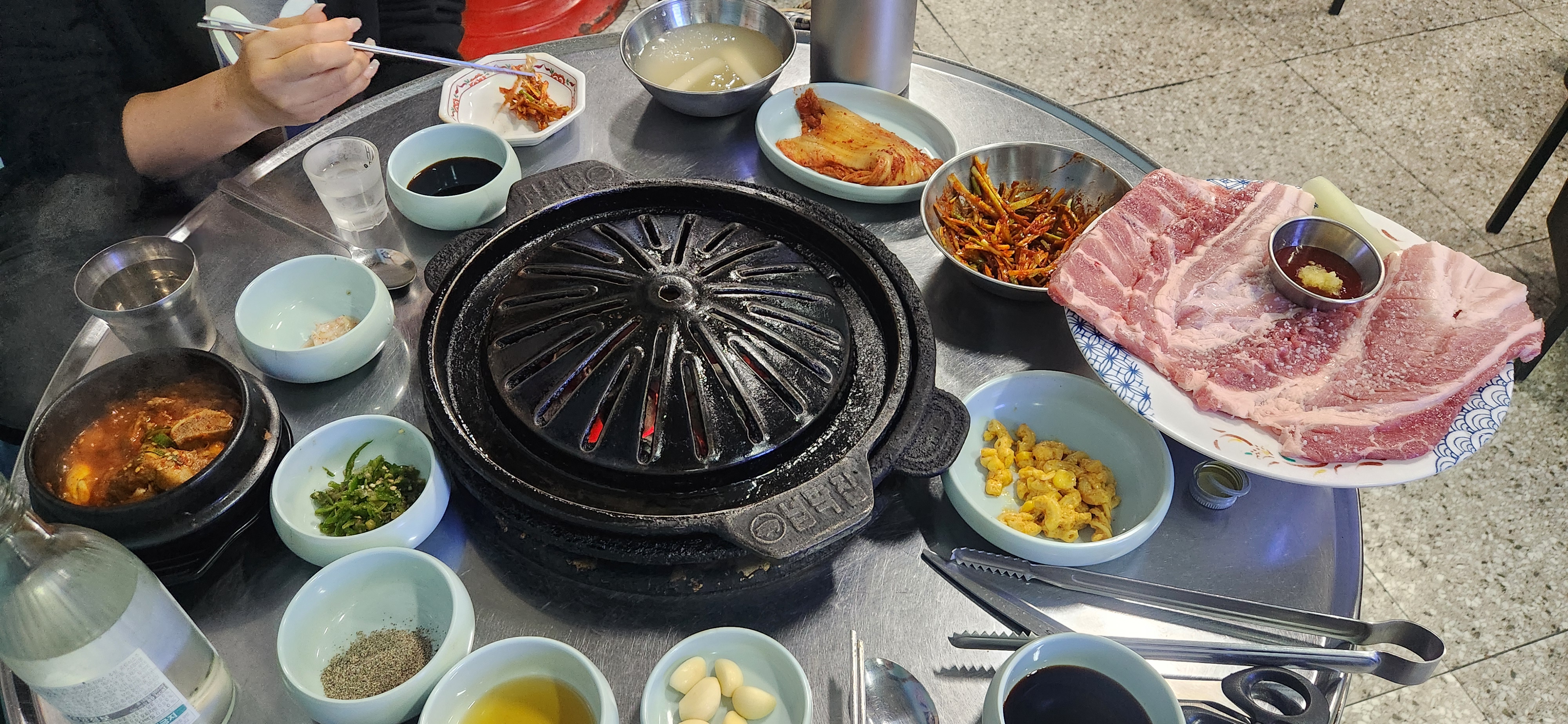 일단 기본 반찬이 맛있어요. - 불당동 맛집 넙딱집 신불당분점