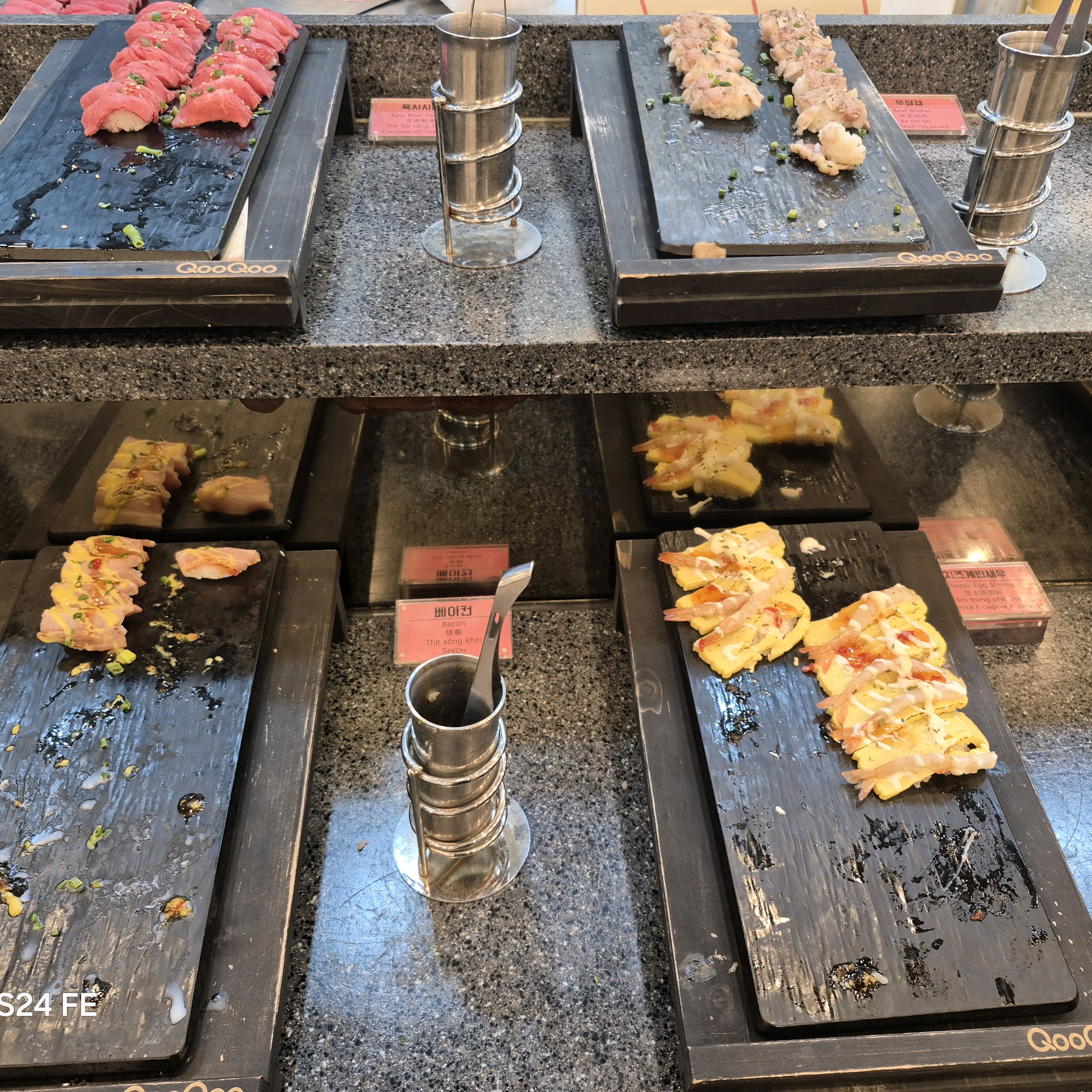 초밥 종류도 많고 음식도 전체적으로 맛있었어요 - 송탄 맛집 추천 쿠우쿠우 송탄점
