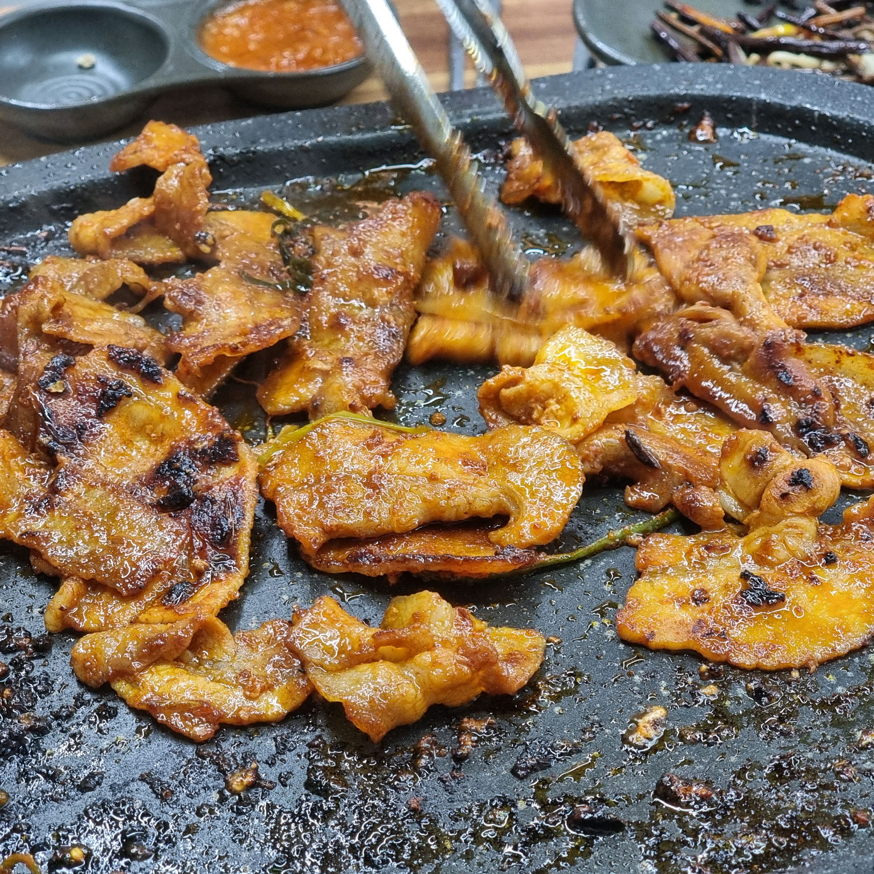 맛있어요!! 고기도 맛있고 야채가 정말 싱싱하고 맛나요~ 냉삼 너무 맛있네여! 운동후 돼지