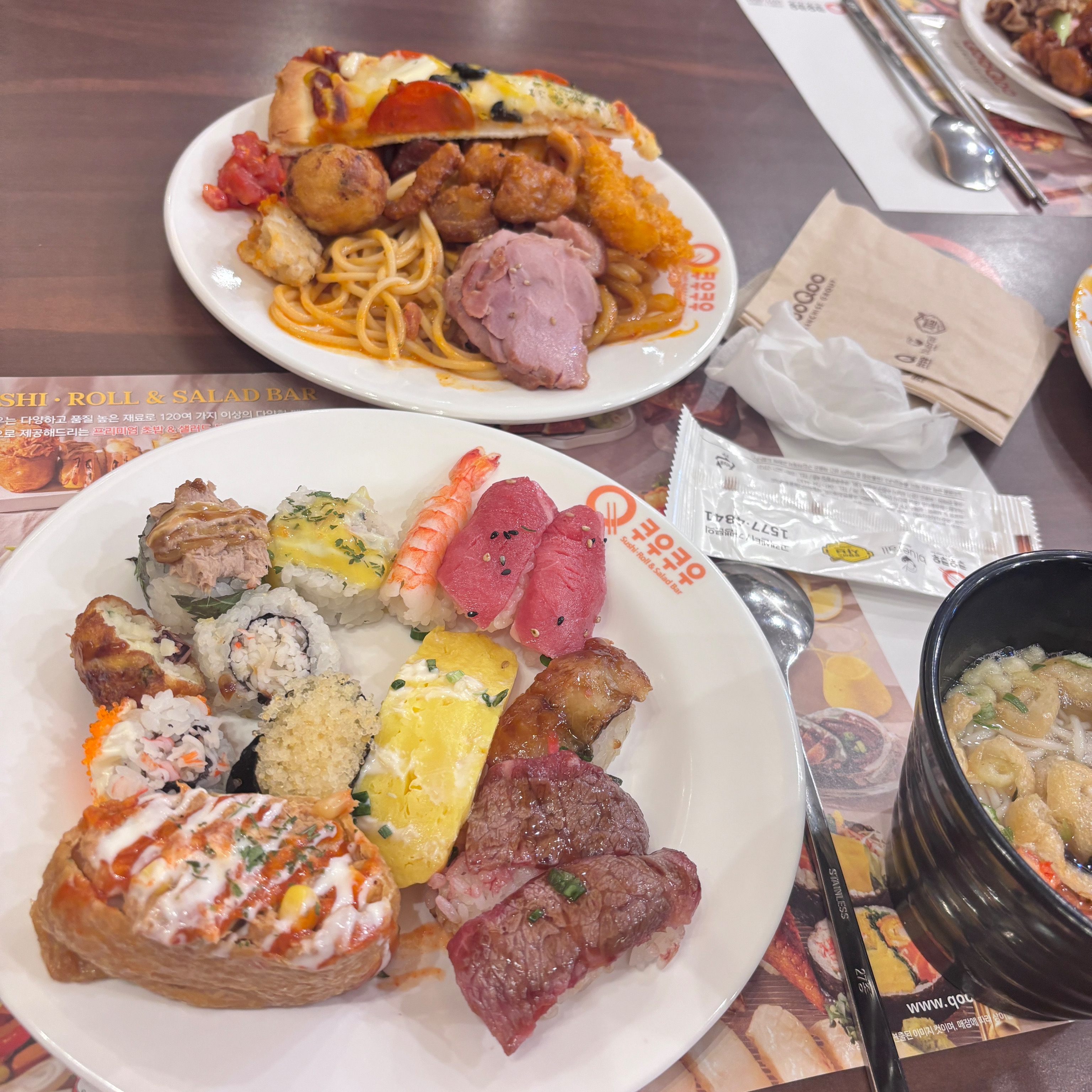 모임에서 단체로 방문했는데 친절한 응대와 맛있는 초밥 덕분에 즐거운 시간 보냈습니다^^ 둔