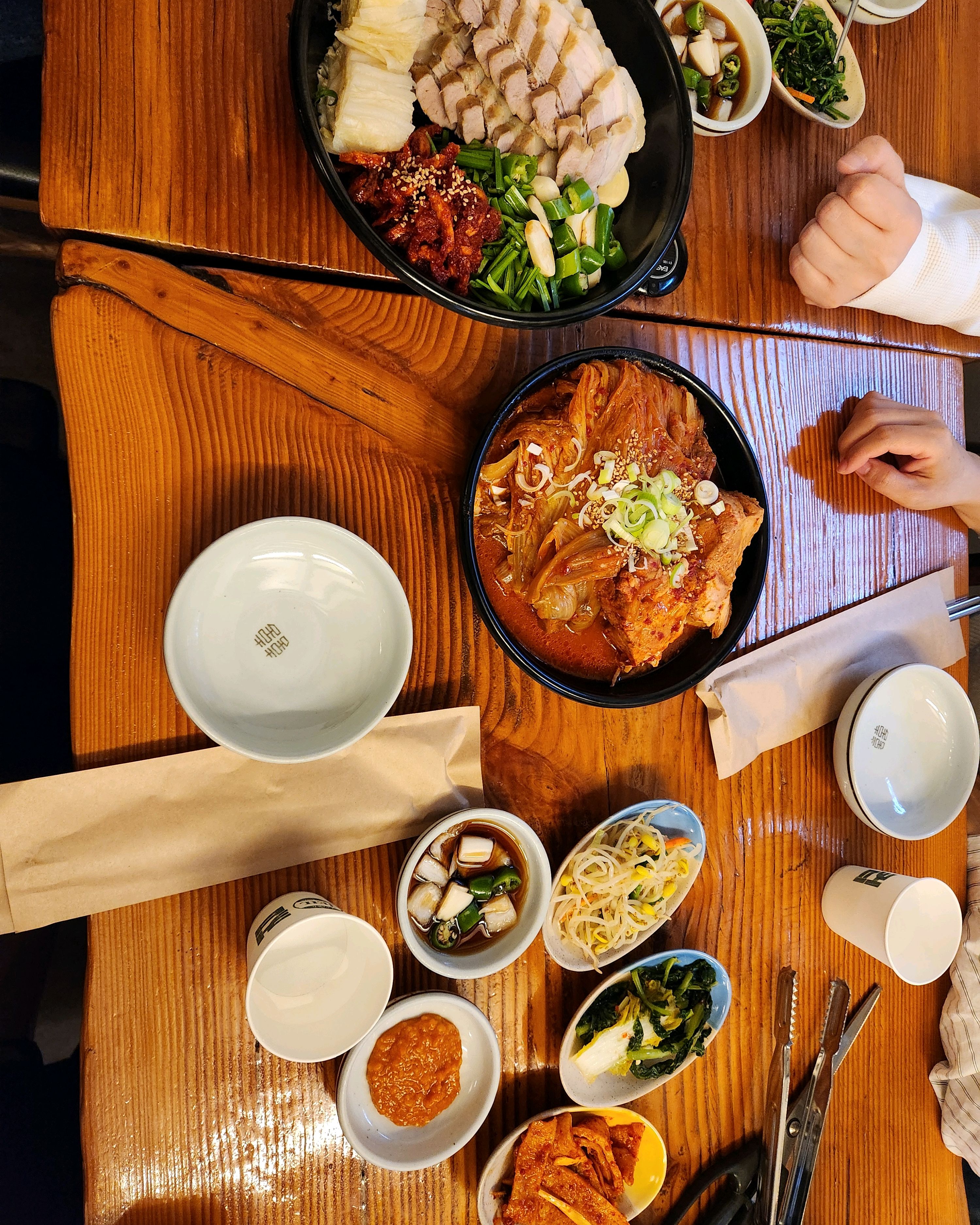 비 와서 급 파전에 막걸리 생각나 검색해 친구들이랑 방문하게 됐는데요 - 종로 맛집 도담 1988