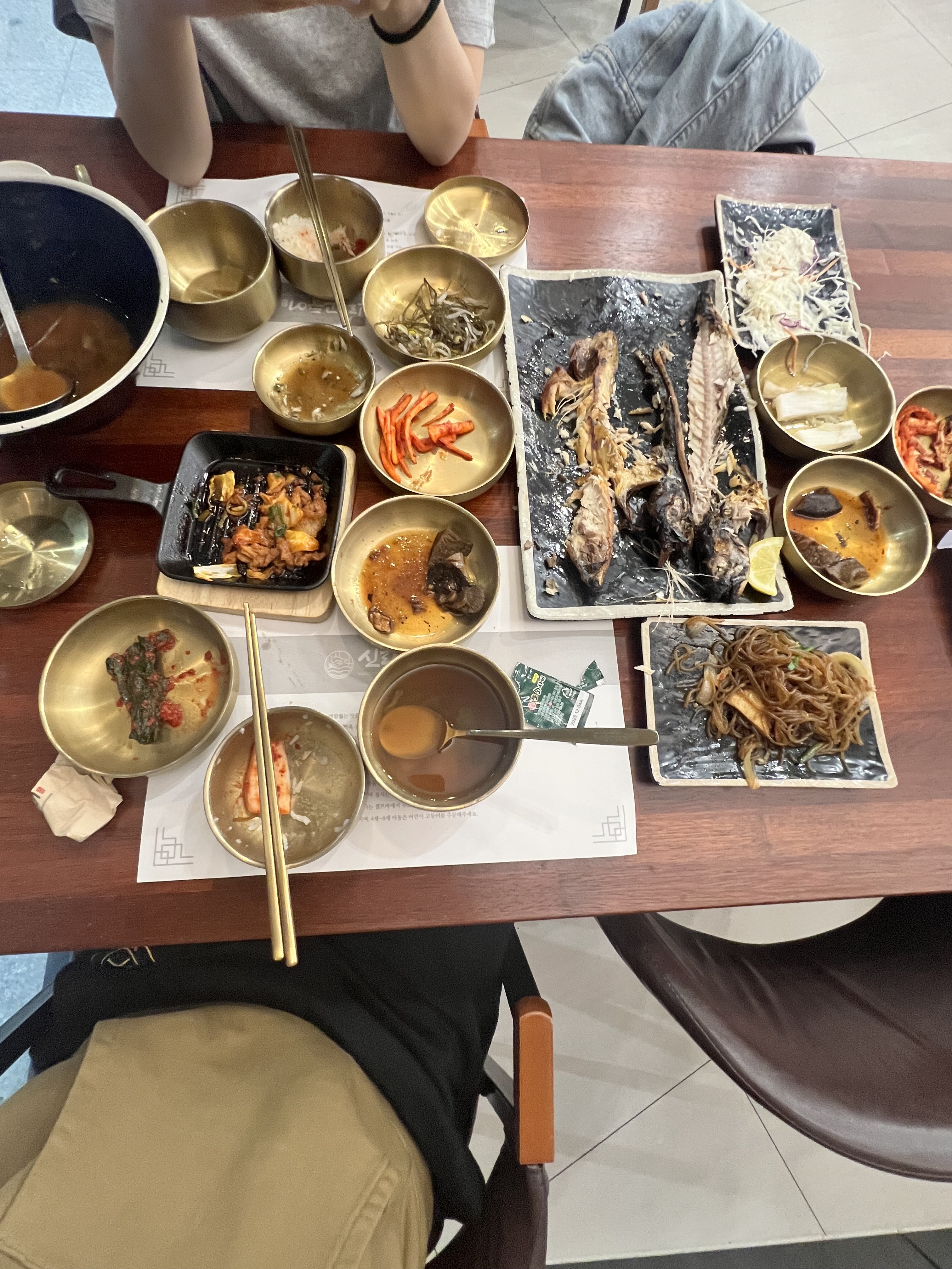신선하고 푸짐하고 청결하고 매장넓고 친절하고 맛나요! - 대전 맛집 신라고등어