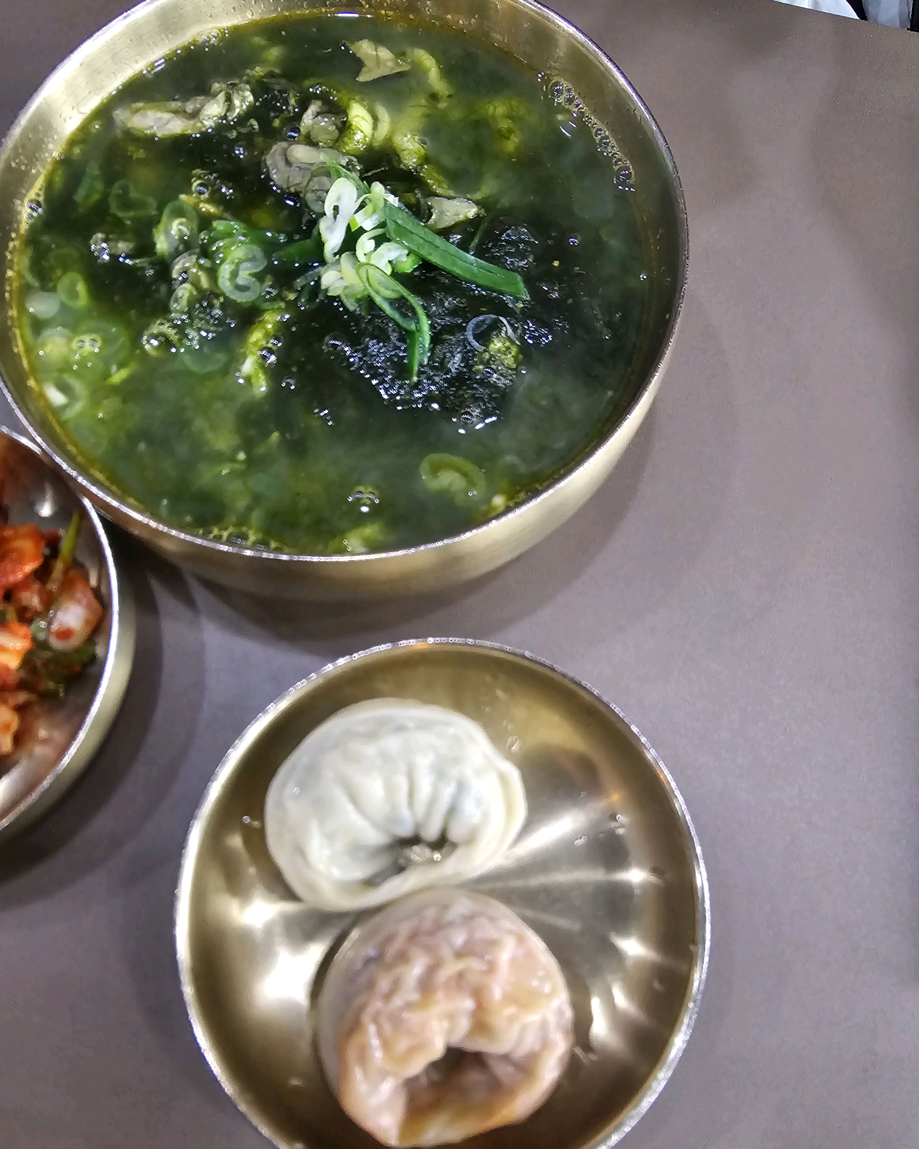 여자친구 추천으로 처음 와보는데 김치도 그렇고 맛이 좋아요! - 불당동 맛집 종로제면소