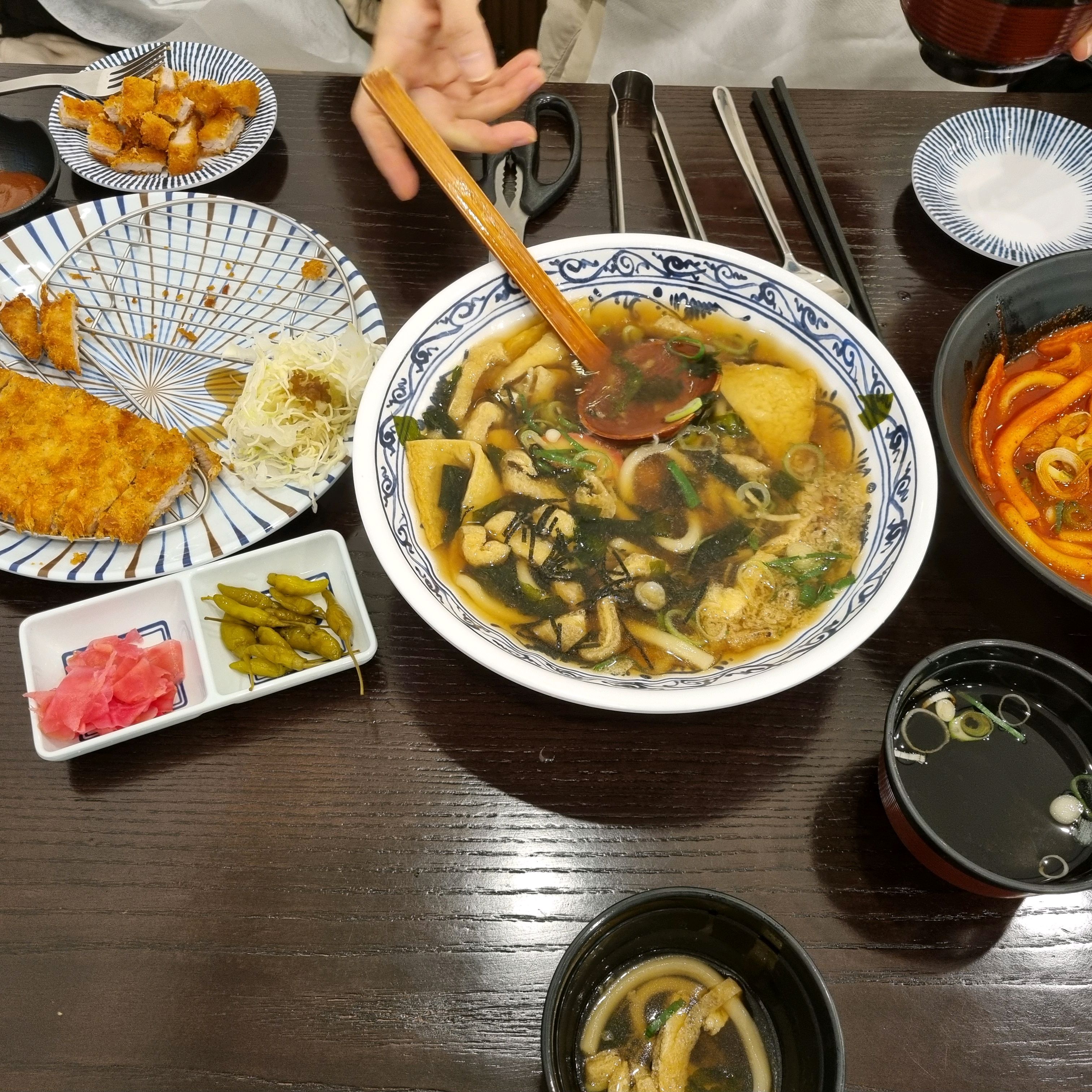오랜만에 와서 먹으니 더 맛있네요 - 과천 맛집 삼동소바 과천펜타원점