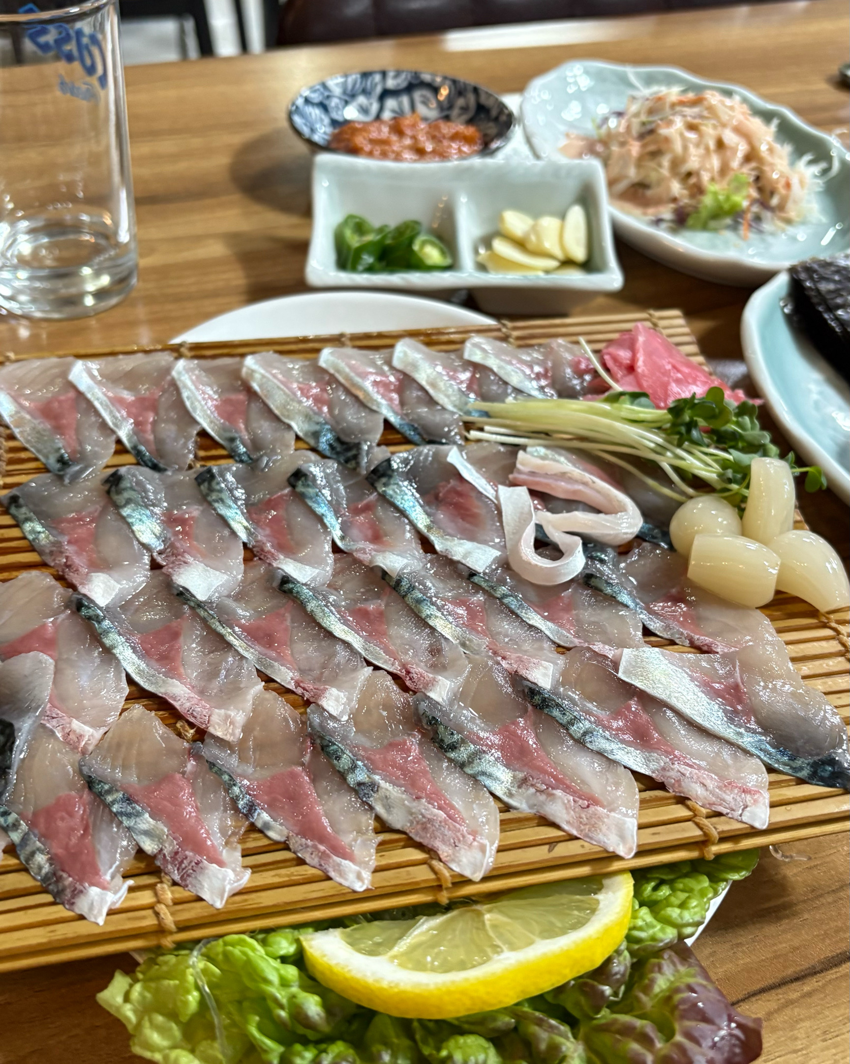 고등어회 너무 맛있어서 두 판 먹었어요!! - 제주 맛집 전망좋은횟집&흑돼지 성산본점