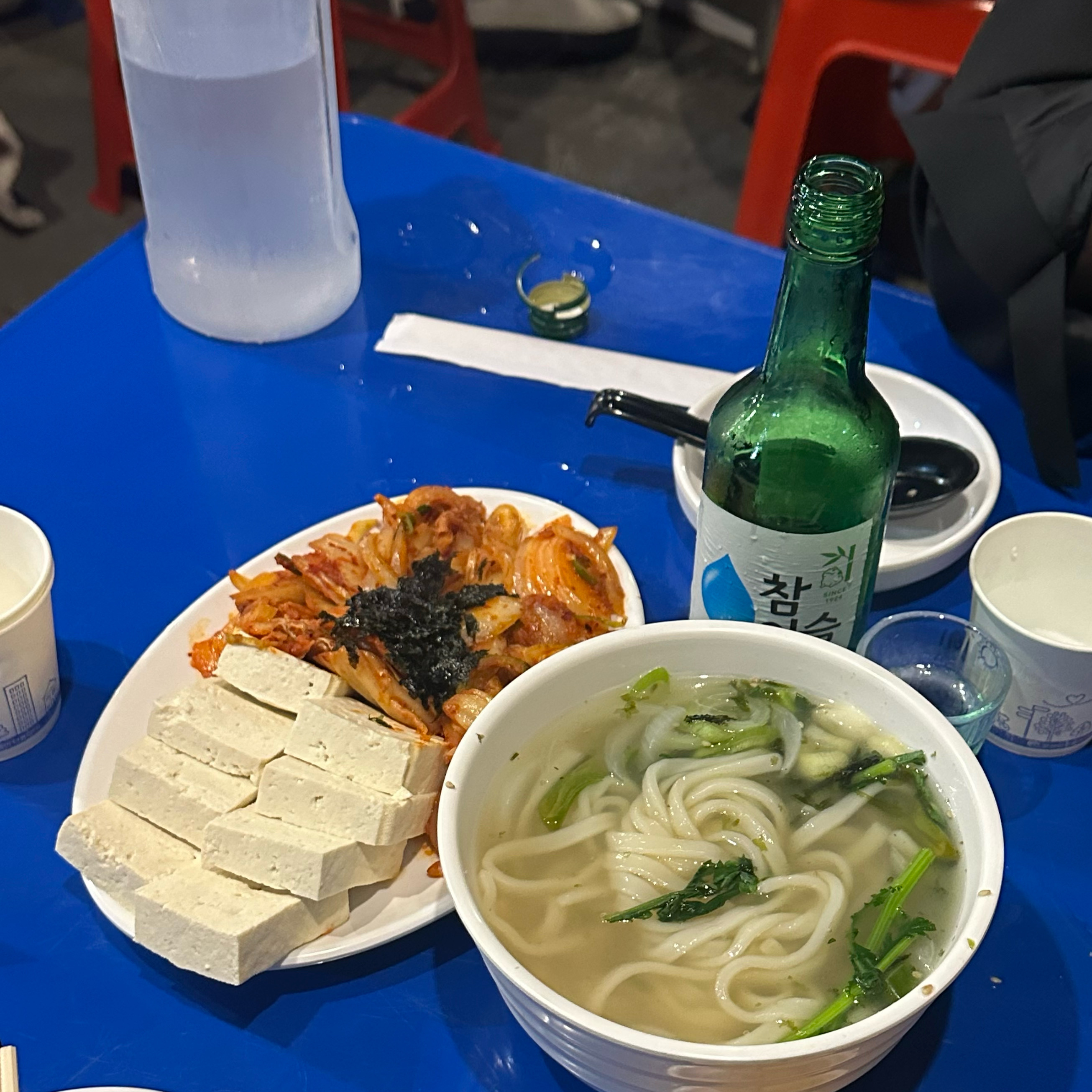 요즘 날씨에 분위기랑 맛이랑 너무 완벽해요.. 여름 오지마라 .. 맨날 여기 오게 … ♥︎
