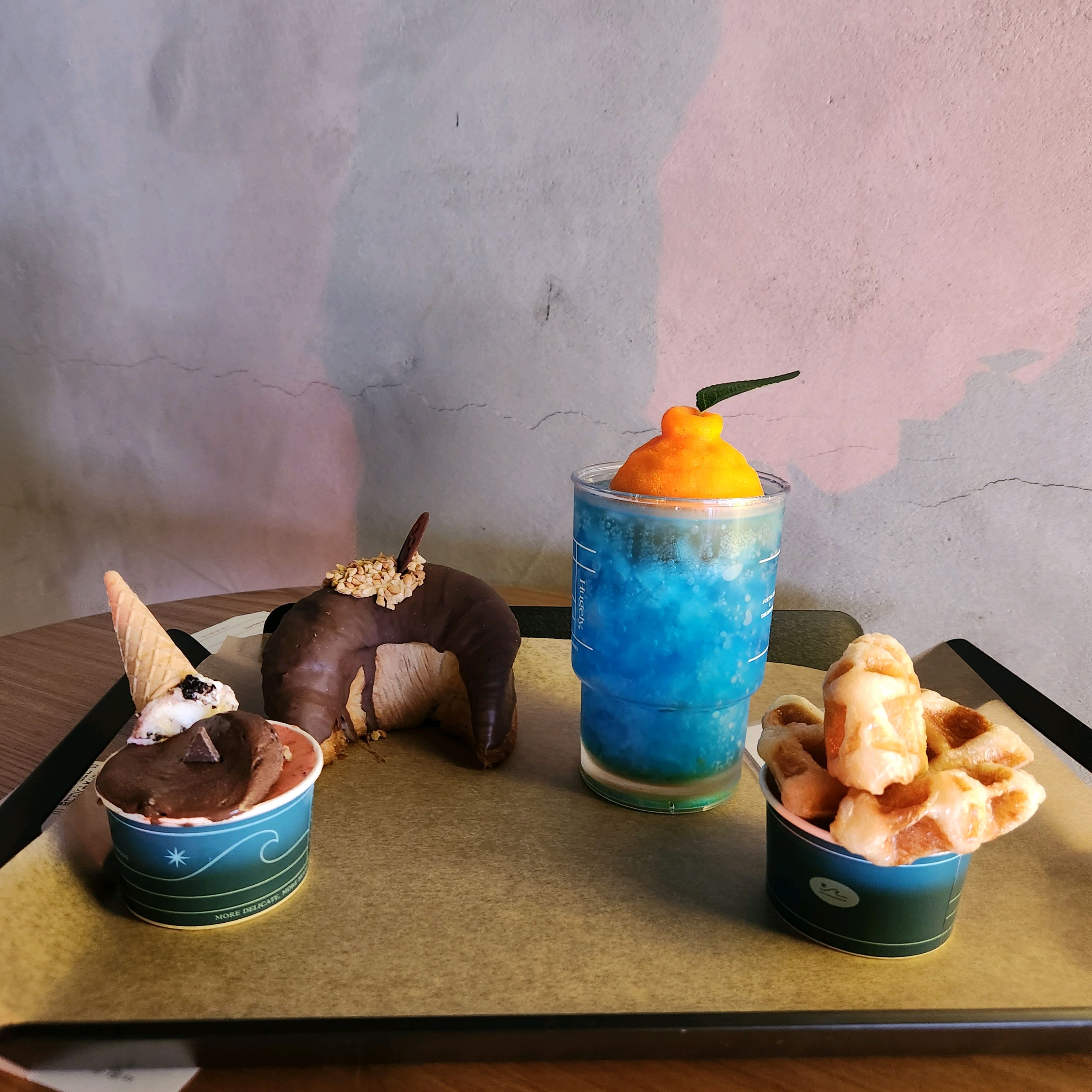 제주 공항근처 오션뷰 카페 - 제주 맛집 휴즐리 제주