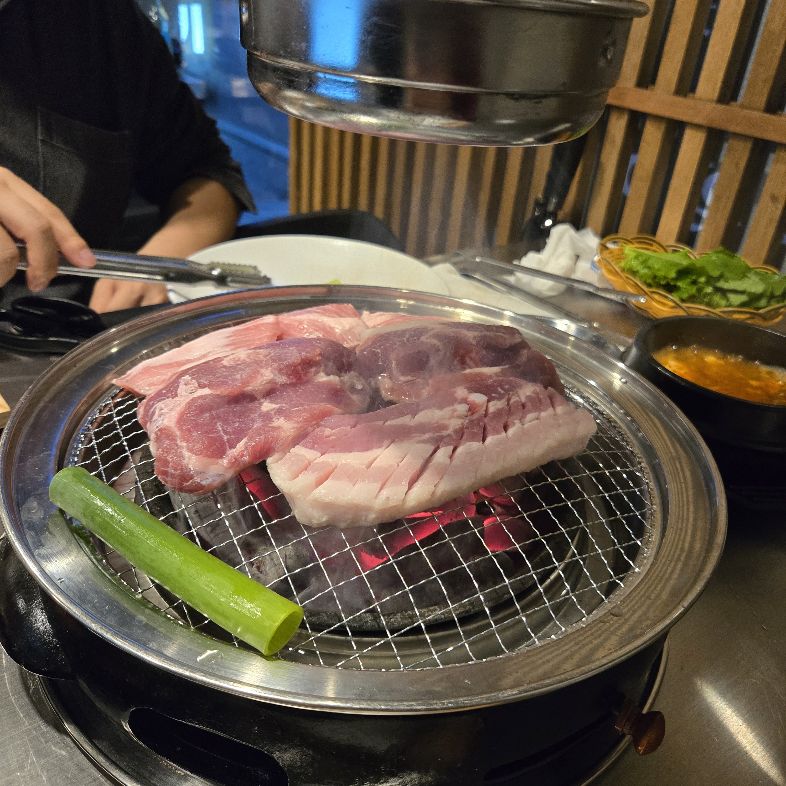 이사하고 기운빠진 날, 원기회복하려고 고깃집 찾다가 눈에 들어와서 먹어봤는데...!!!!!