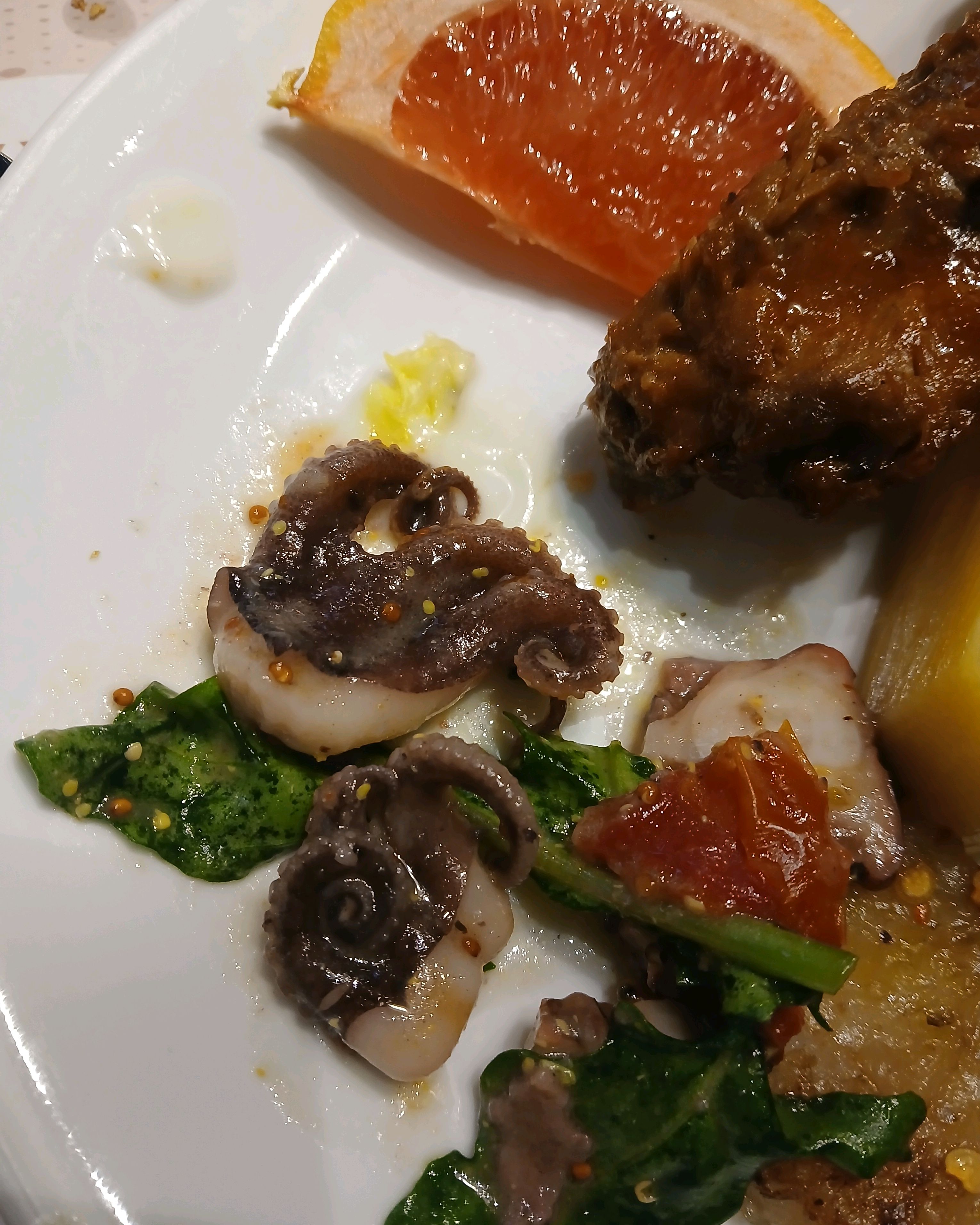 바질 뽈보 샐러즈가 문어,쭈꾸미가 있는데 신선하고 - 대방역 맛집 빕스 대방점