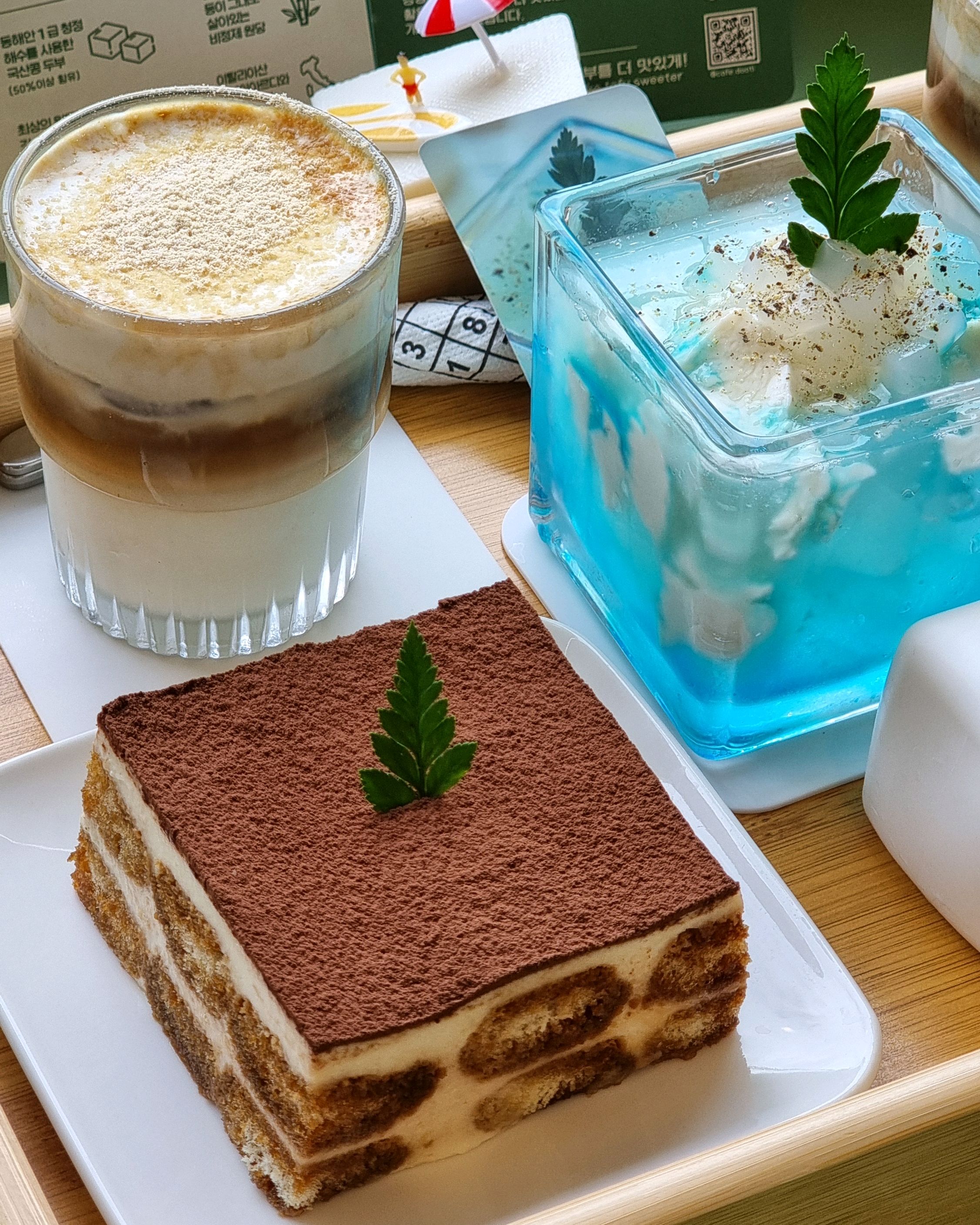 초당두부로 만든 맛있는 디저트와 음료를 만날수 있는 소중한 공간입니다♡♡♡♡♡ 뷰도 좋고
