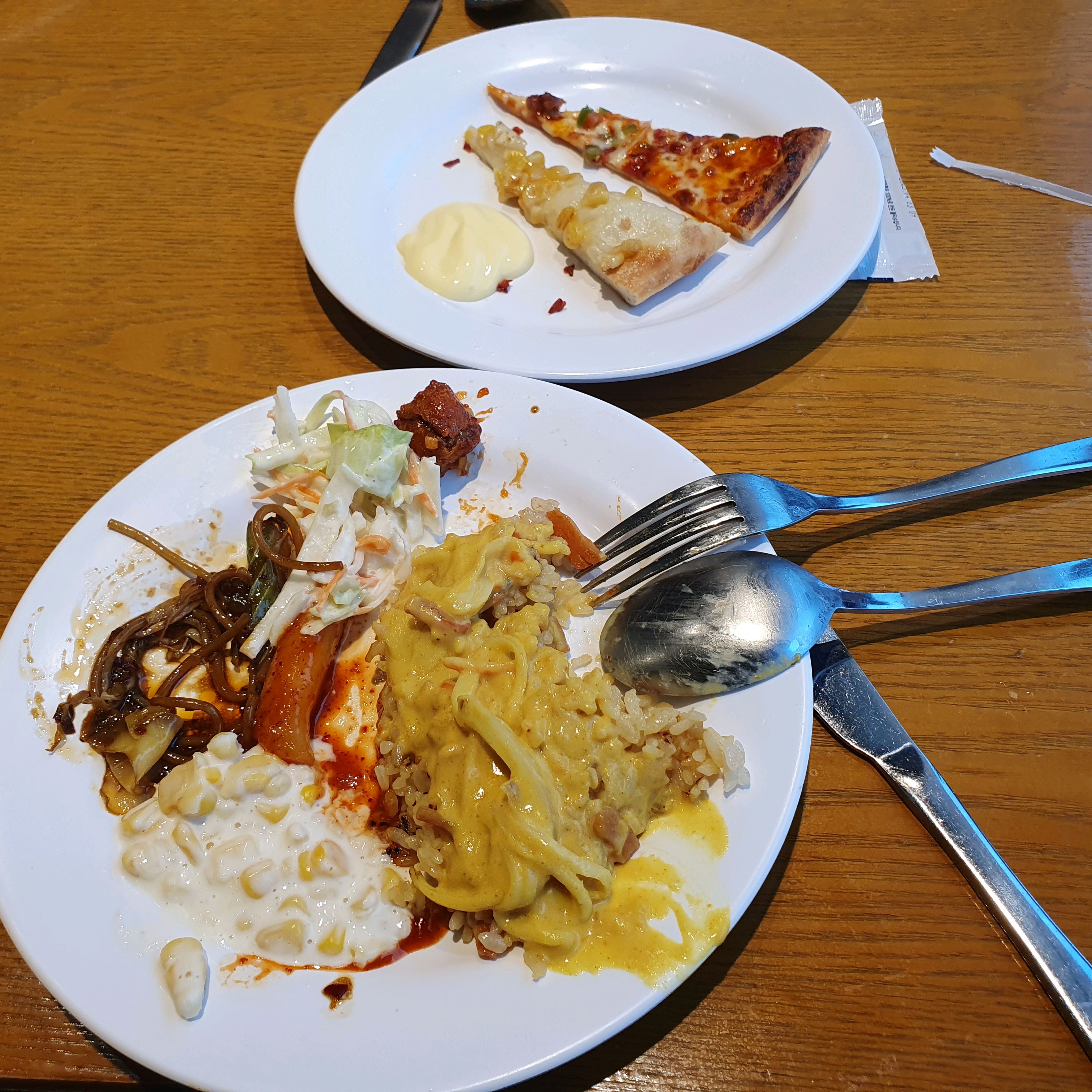 평일 점심에 뷔페를 생각하면 여기만한 곳도 없죠. - 충장로 맛집 피자몰 NC충장점