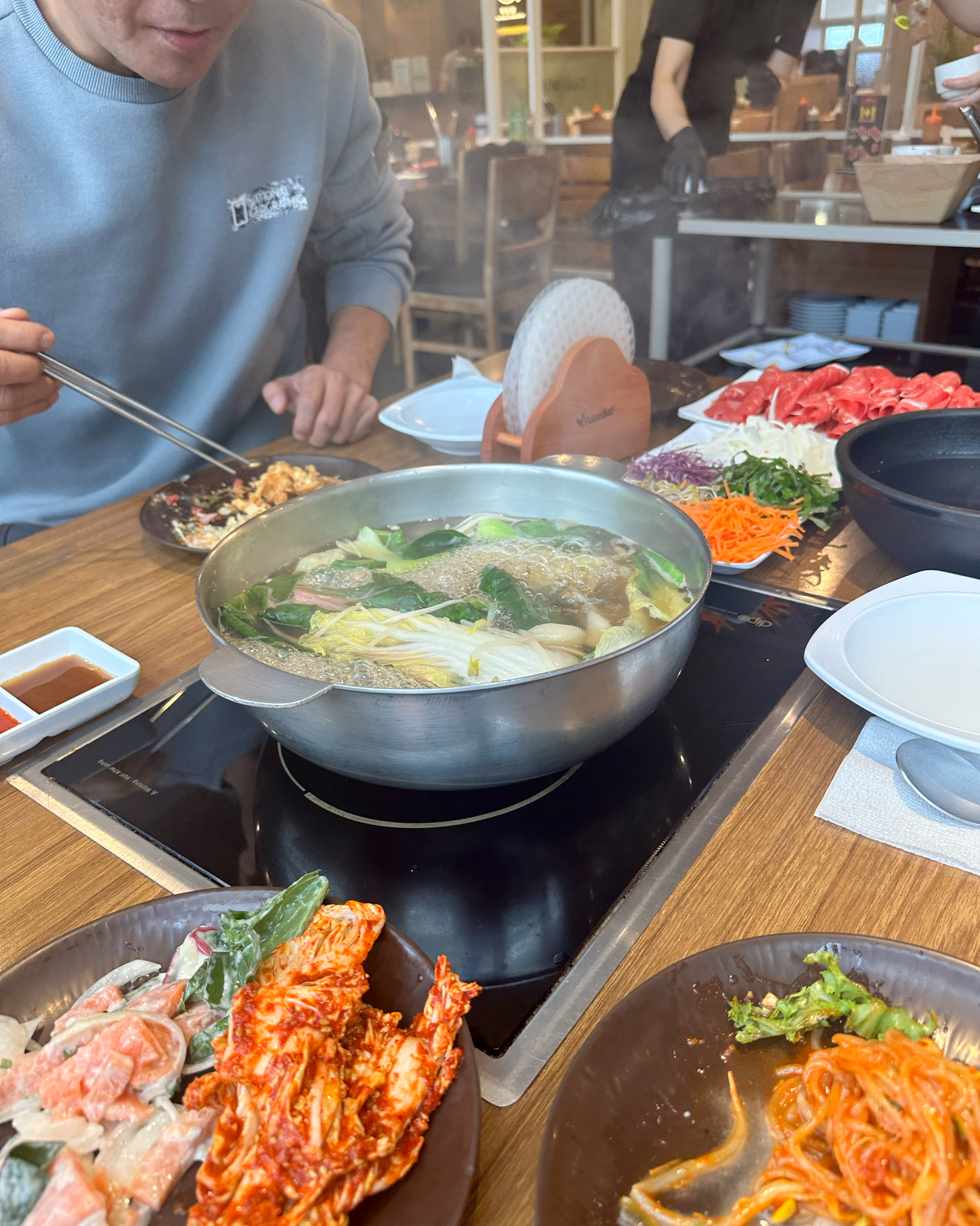 분위기가 멋지고 식사재료가 매우 신선하며 맛이 좋습니다. ^L^. - 인천 맛집 채운담 서구청 본점