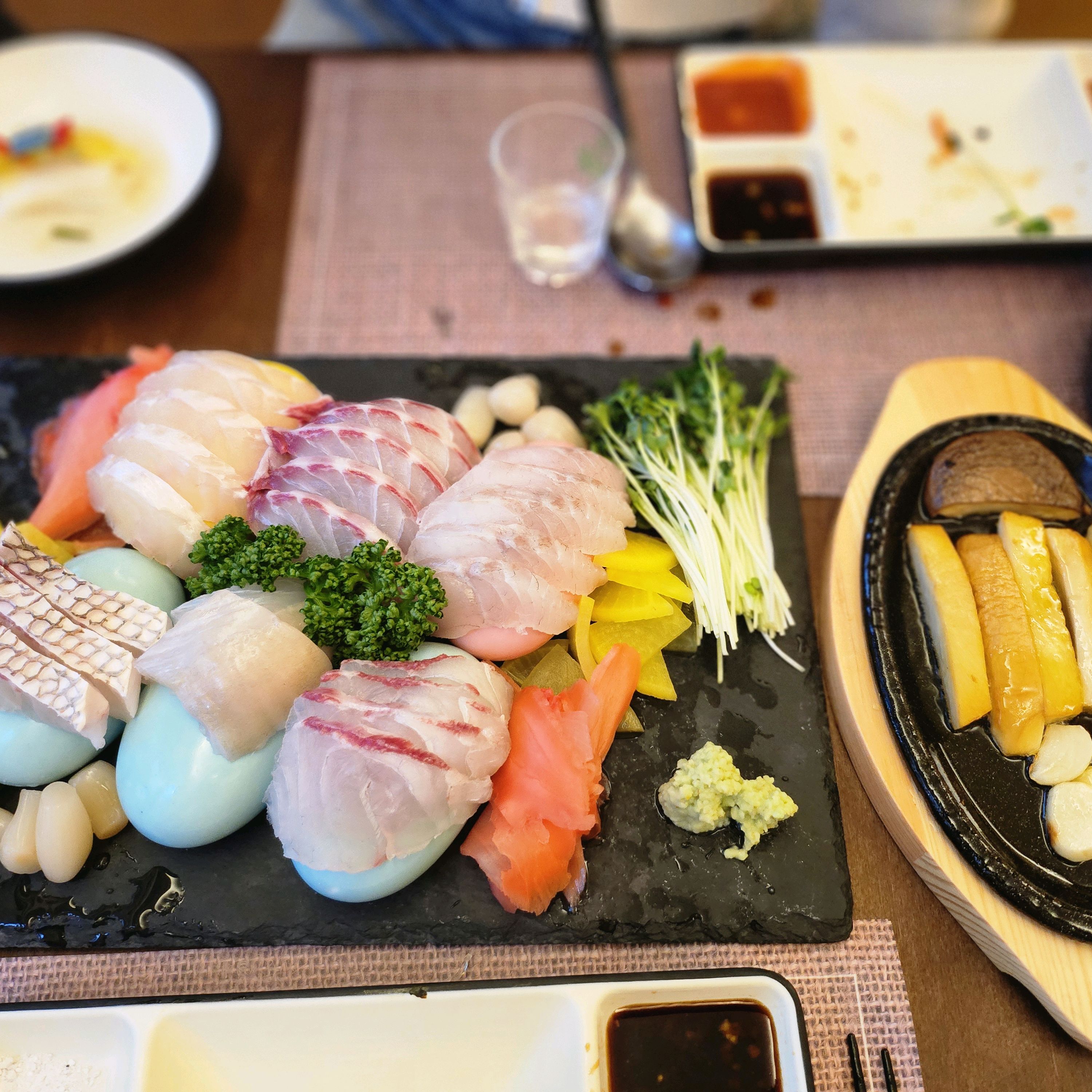 정갈하고 알찬 메뉴 구성이었습니다~ - 천안 맛집 물고기자리 천안점