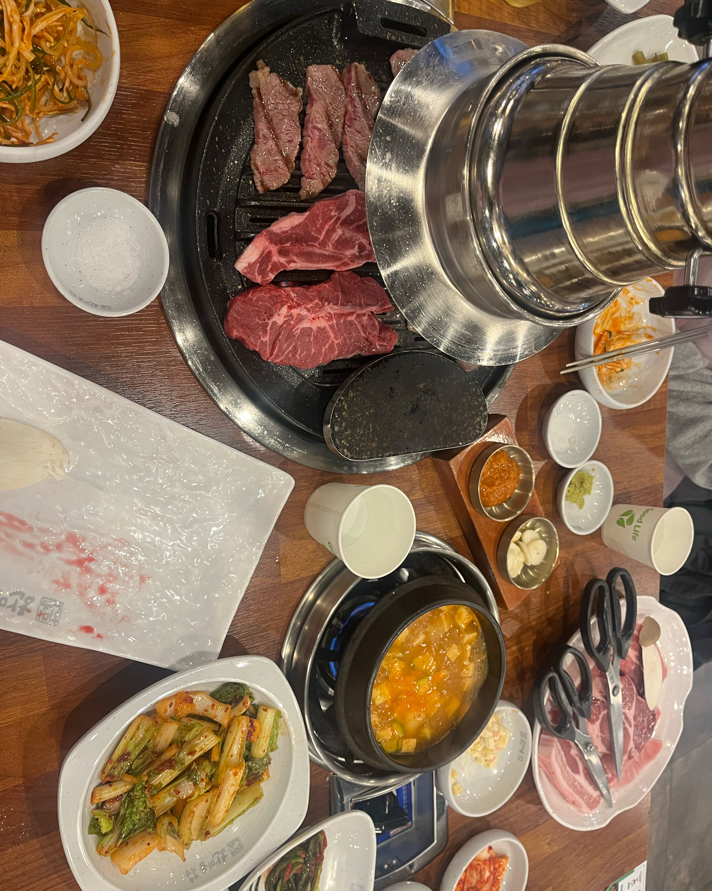 된장찌개랑 쫄면도 나오고 구성이 참 좋은 것 같아요~!! 주차도 가능하고 오랜만에 이런 집