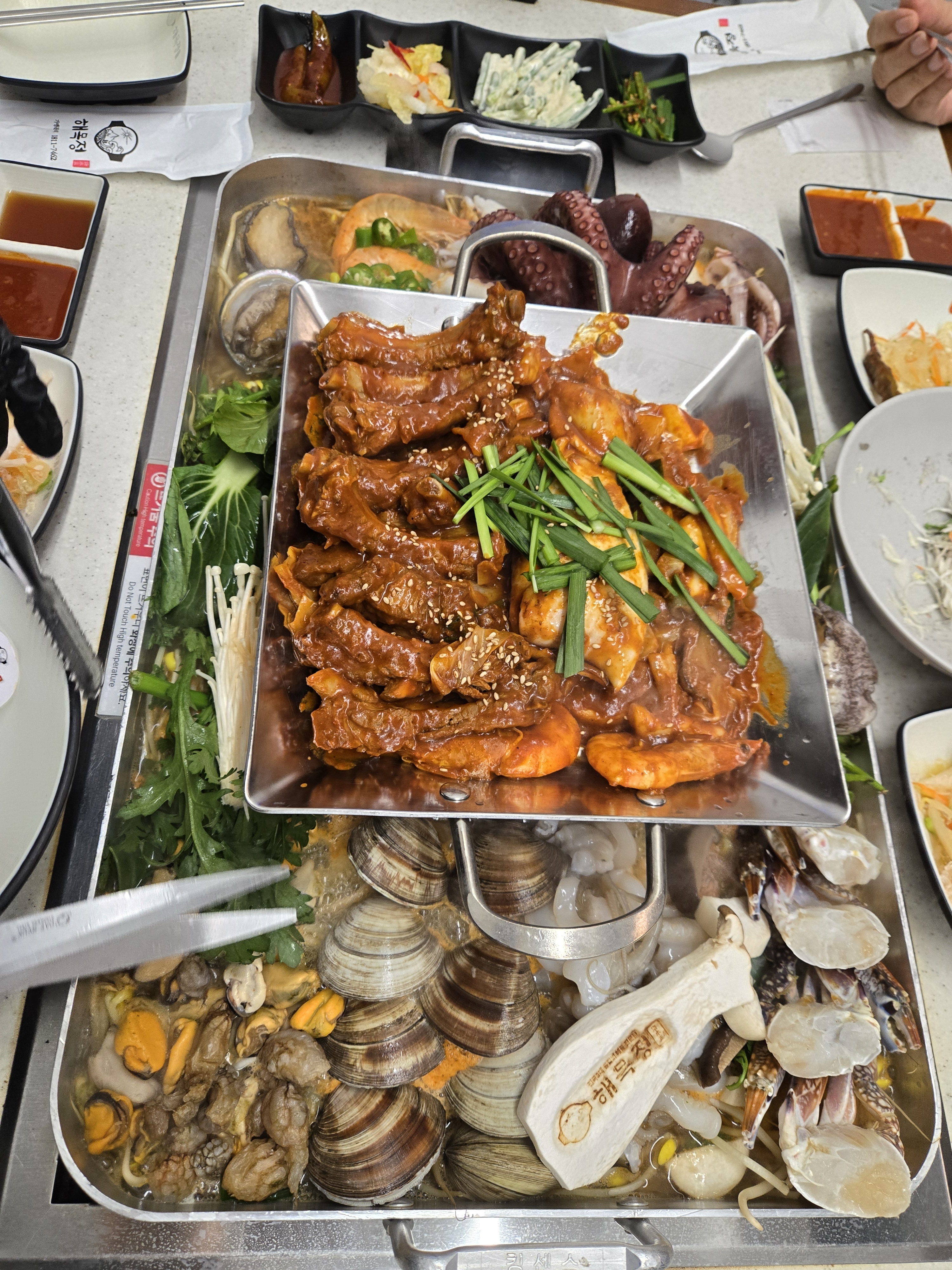 어버이날 모임을 맞아 가족들과 함께 방문했어요~인기가 많아서 예약안하고 오면 못들어 올것같