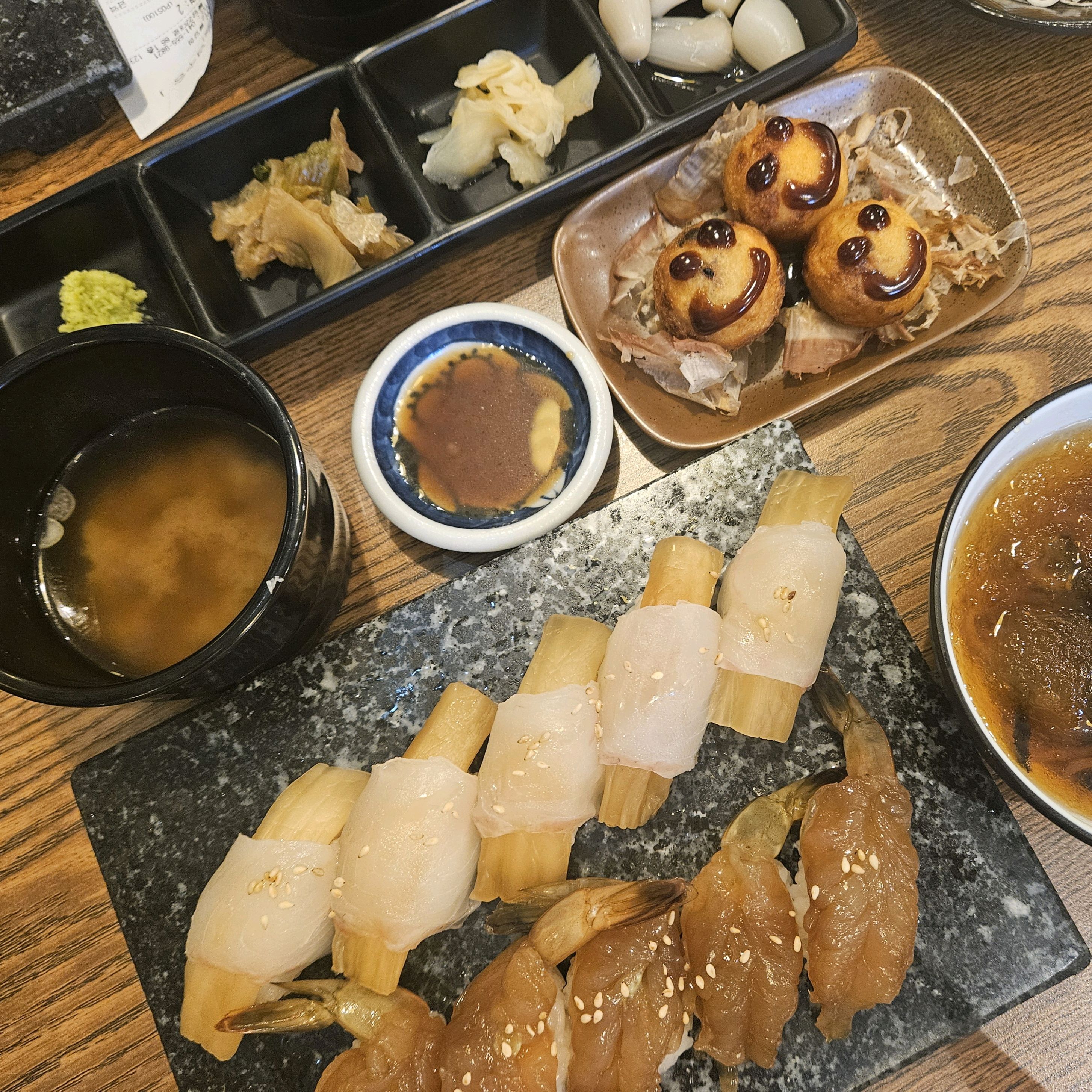 비오는 주말 저녁 급땡긴 초밥 먹으러 방문했어요 - 불당동 맛집 그집초밥 불당점