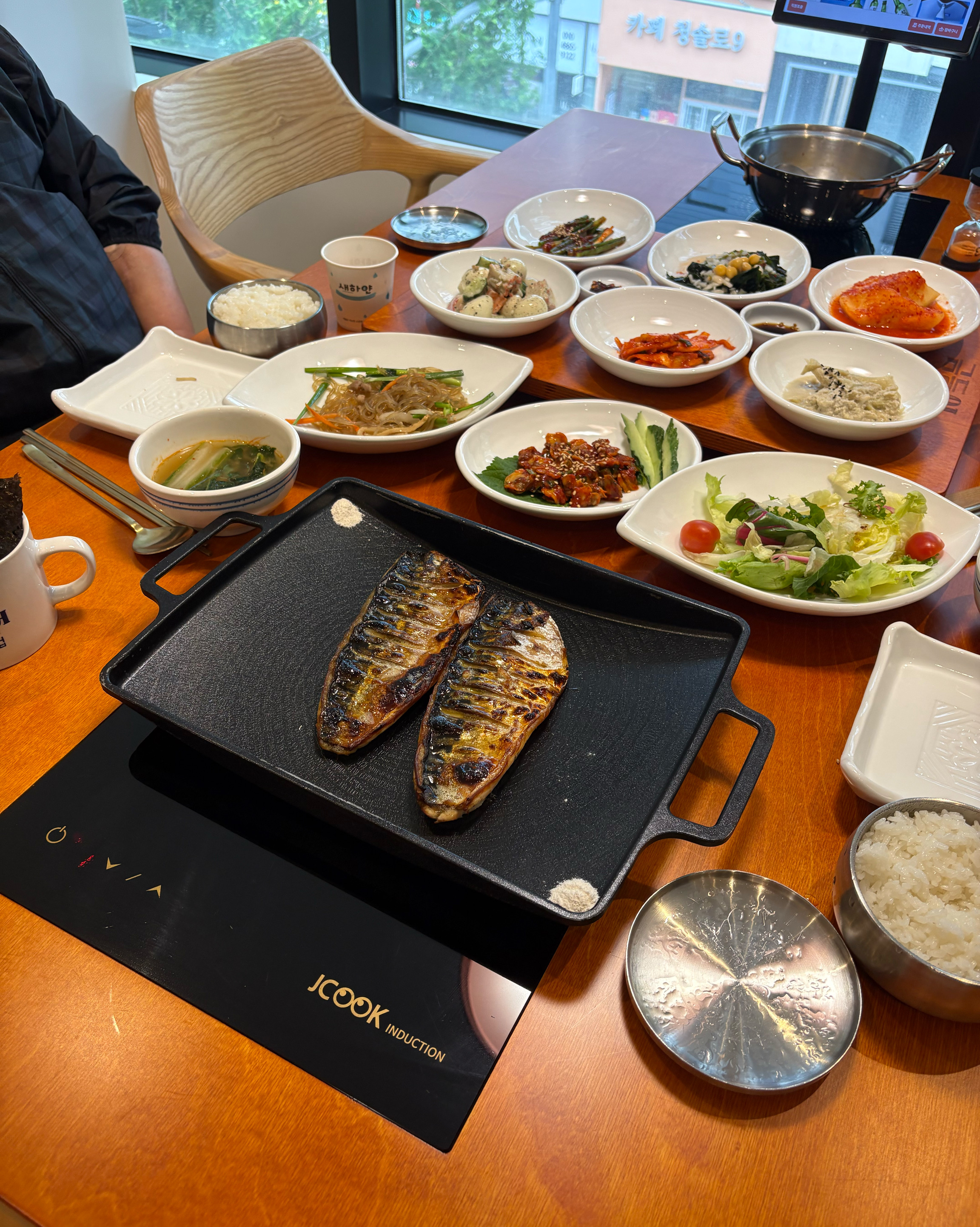 엄마랑 둘이 좋아하는 고등어 맛나게 먹고갑니다~~~^^ - 대구 맛집 금등어 달서구 직영점