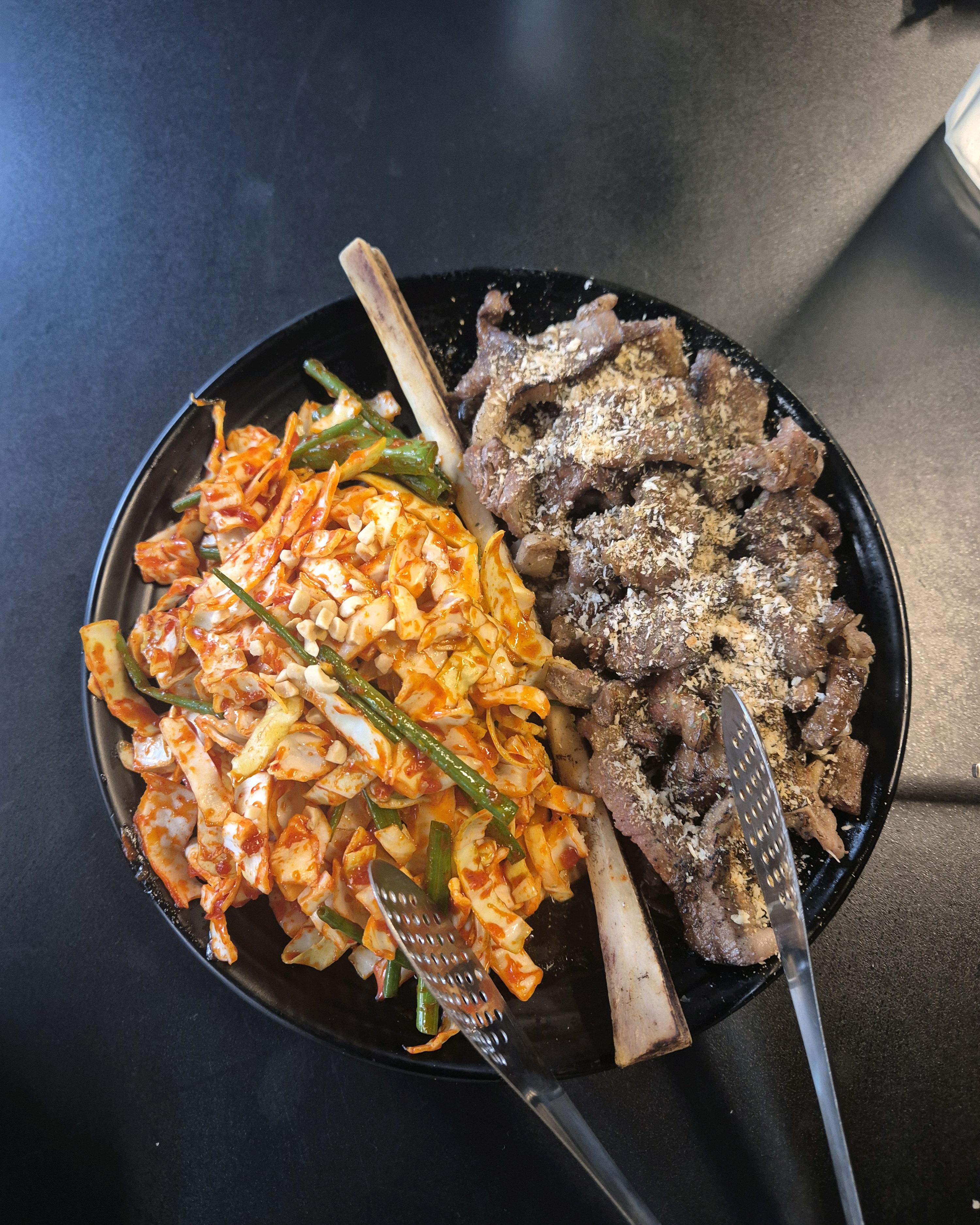 우대갈비 넘 먹기좋고 감자전도 맛잇어요 - 압구정 맛집 리파인 가로수길점