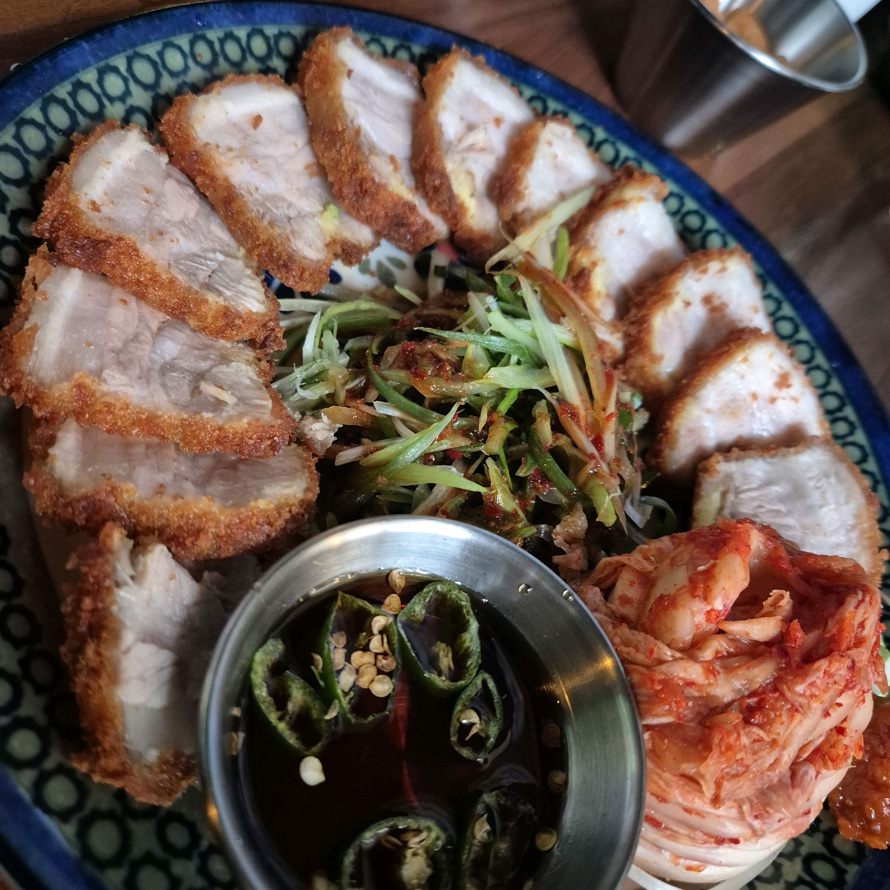 우연히 지나가다가보고  주말에 오려고 예약하고 왔어요 - 인천 맛집 호랑이주택