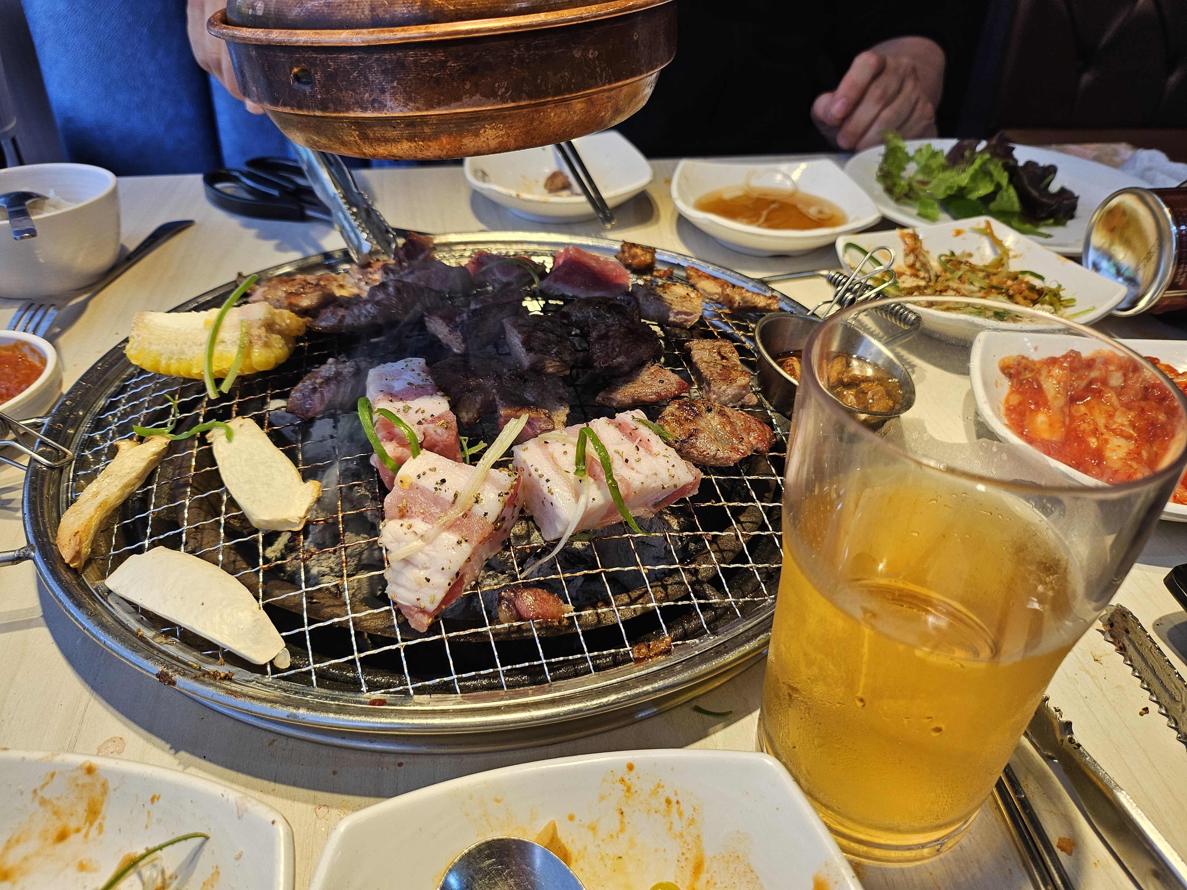 고기도 신선하고 맛있고 맥주도 무제한으로 즐길수있어서 너무 좋아요 그리고 직원분들이 다들