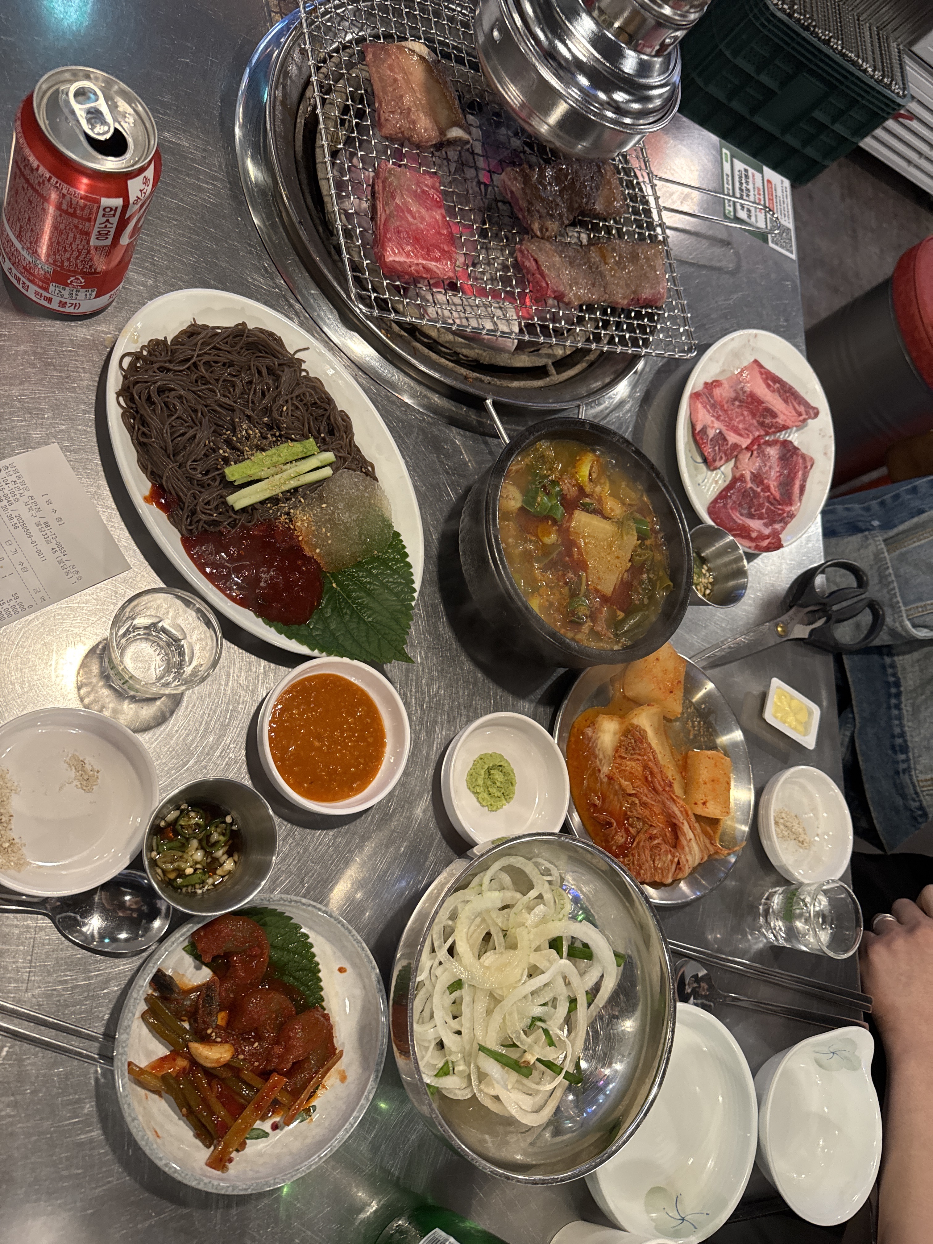 고기 질이 좋구 반찬두 다양하게 나와용!! 메뉴도 다양해서 자주 올 것 같아용❤️❤️ - 불당동 맛집 남영동양문 천안점