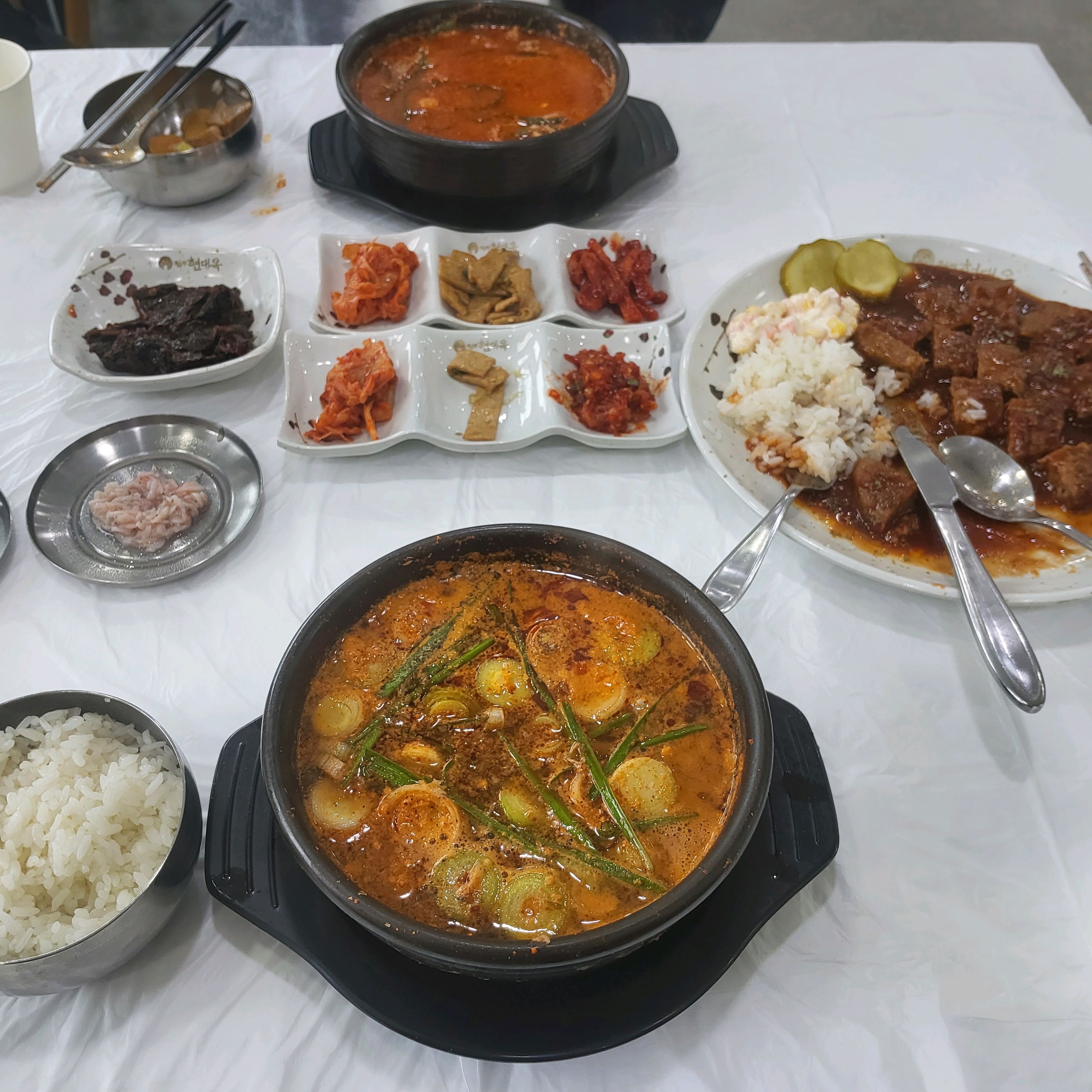 오픈 시간 보다 일찍 왔는데도 친절하게 반겨주시고 음식도 맛있고 여행중에 아침을 여기서만 