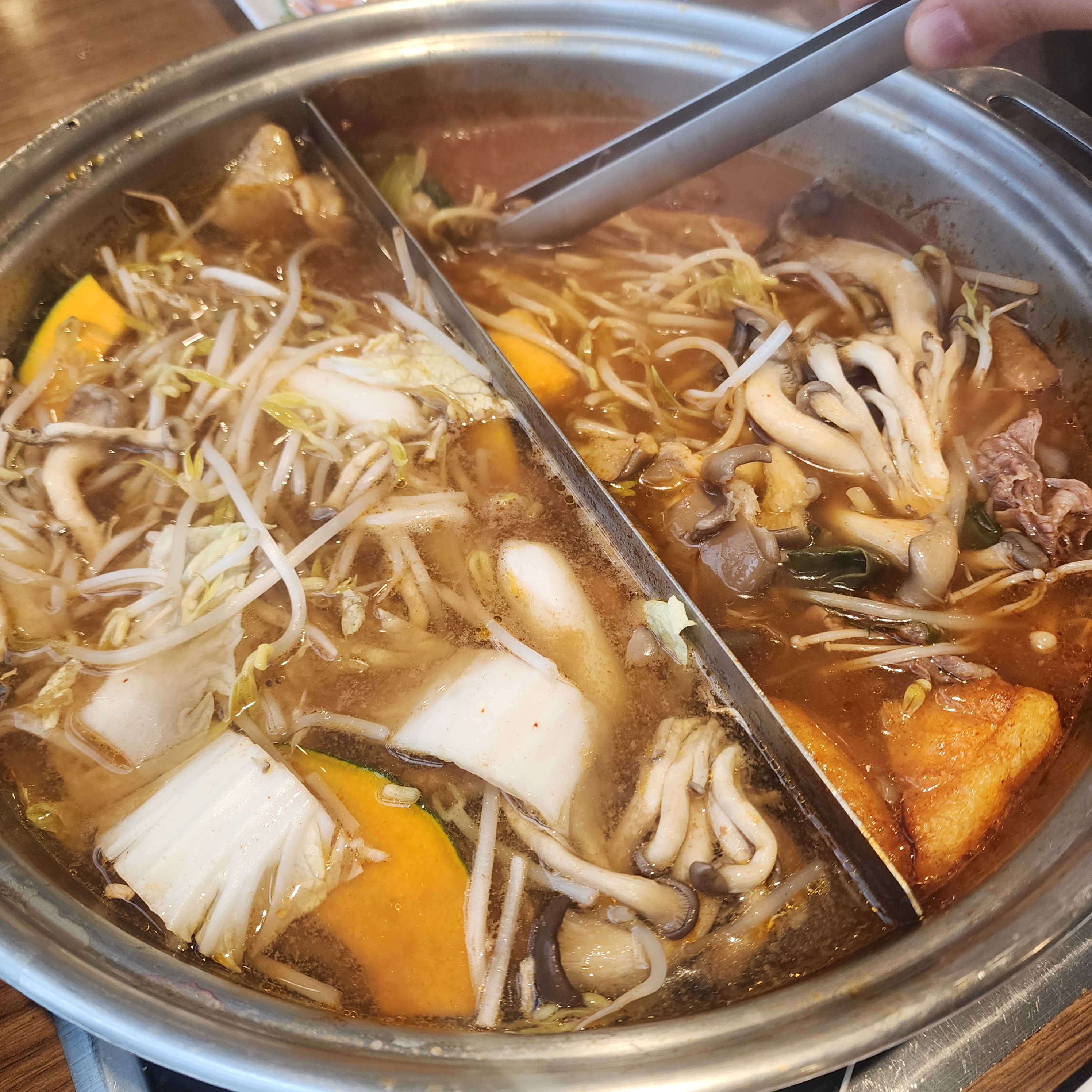 어버이날 기념으로 소고기 샤브샤브먹으러왔어요!! - 인천 맛집 채운담 서구청 본점