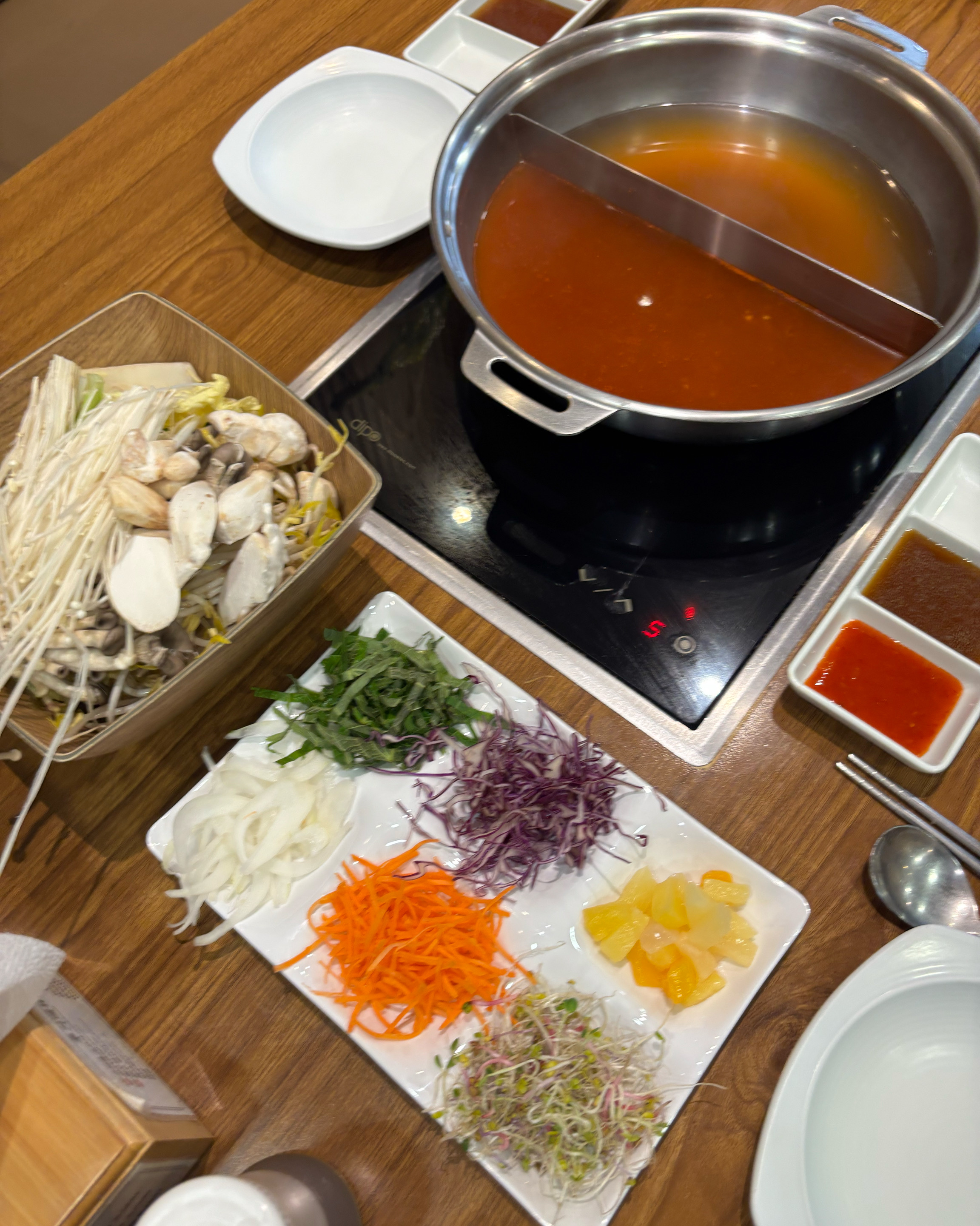 생각보다 퀄리티가 대단하고 맛있어요!!! 단체모임하기 좋은 것 같아용!! 추천입니다! - 인천 맛집 채운담 서구청 본점