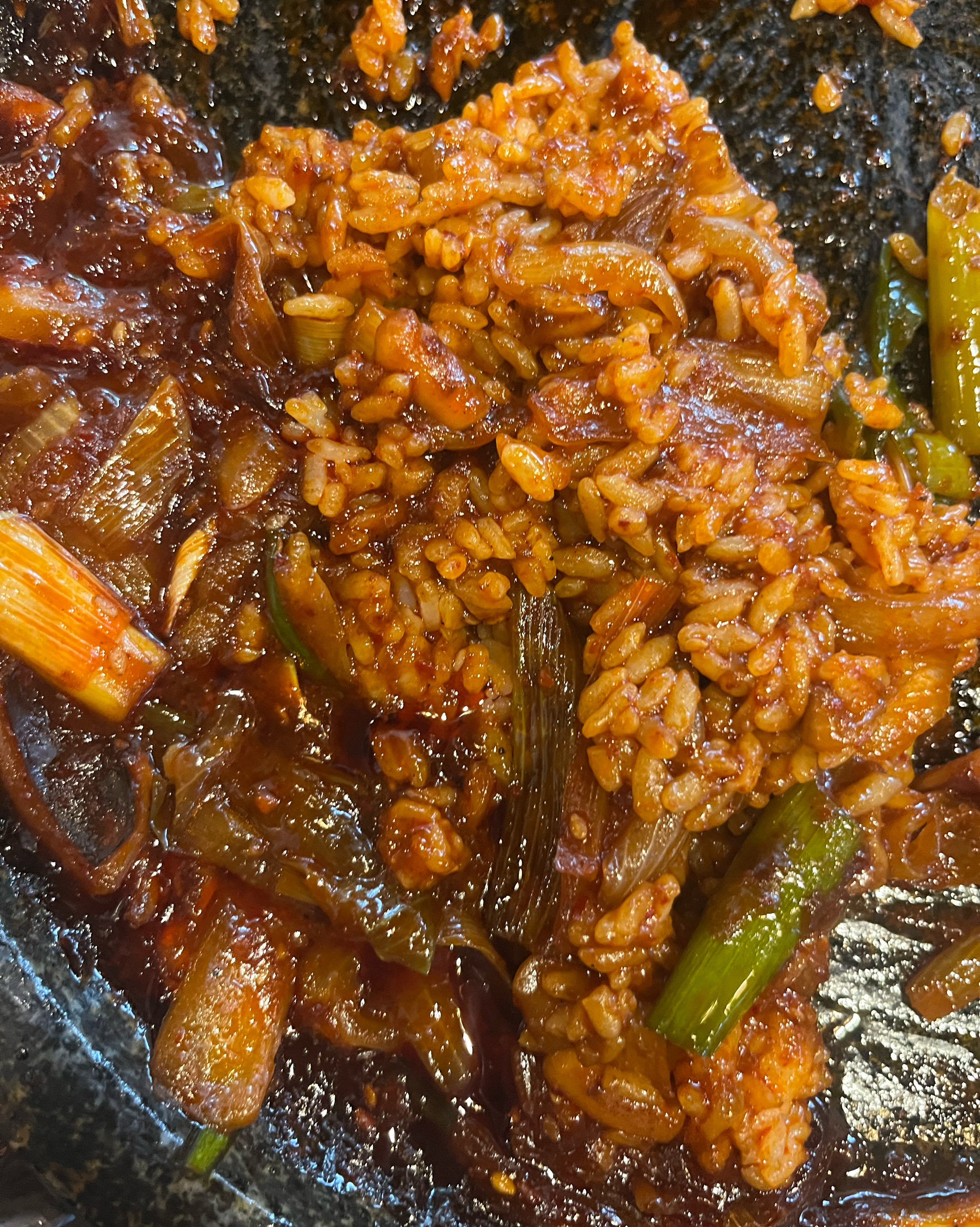 메뉴들이 너무 맛잇어요!! 오징어볶음, 제육볶음, 슈육, 튀김 더 맛있어요!! 하물며 오뎅