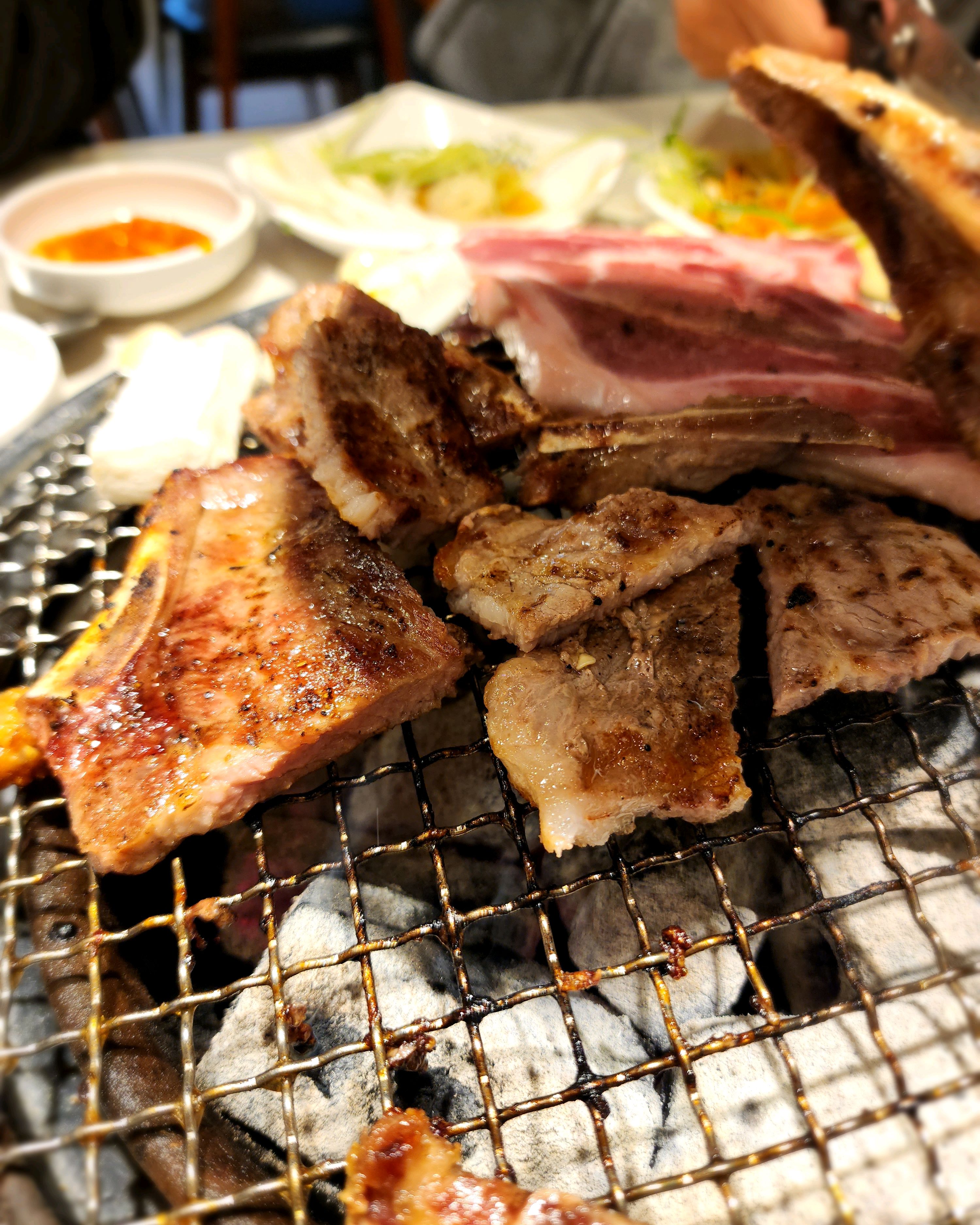 고기맛있고 매장도 깔끔해요😊 - 장안동 맛집 명륜진사갈비 서울장안점