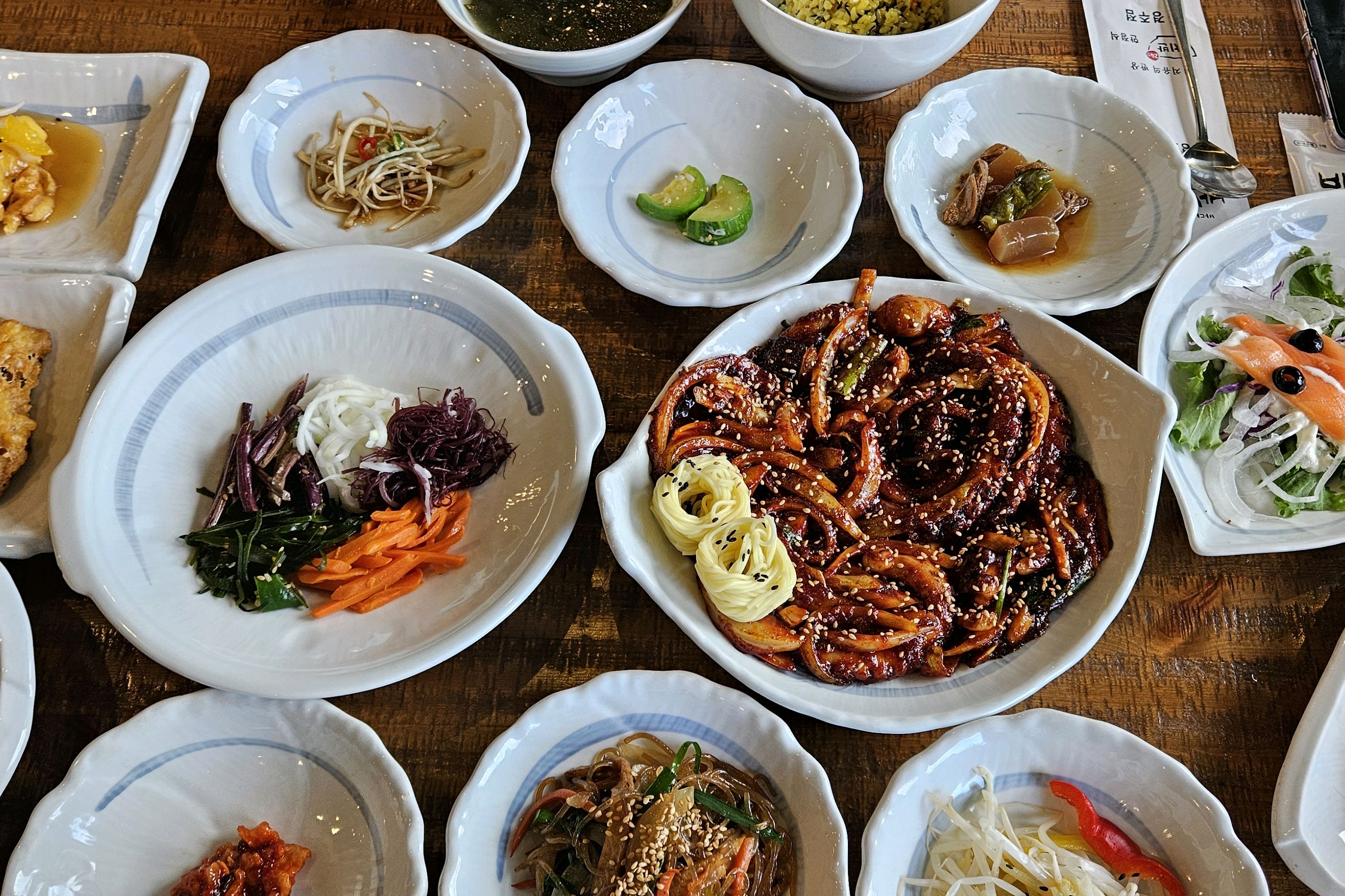 롯데아울렛왔다가 바보낙지 먹으러왔어요. 주말엔 브레이크가 없어서 좋아요. 기장이나 근처 올
