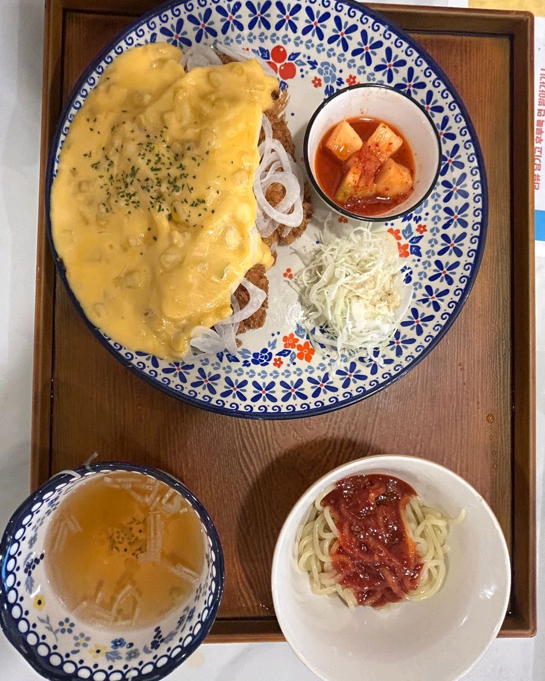 매콤 콘치즈 돈까스 너무 맛있어요🩷 - 권선동 맛집 뱅뱅돈까스 수원시청직영점