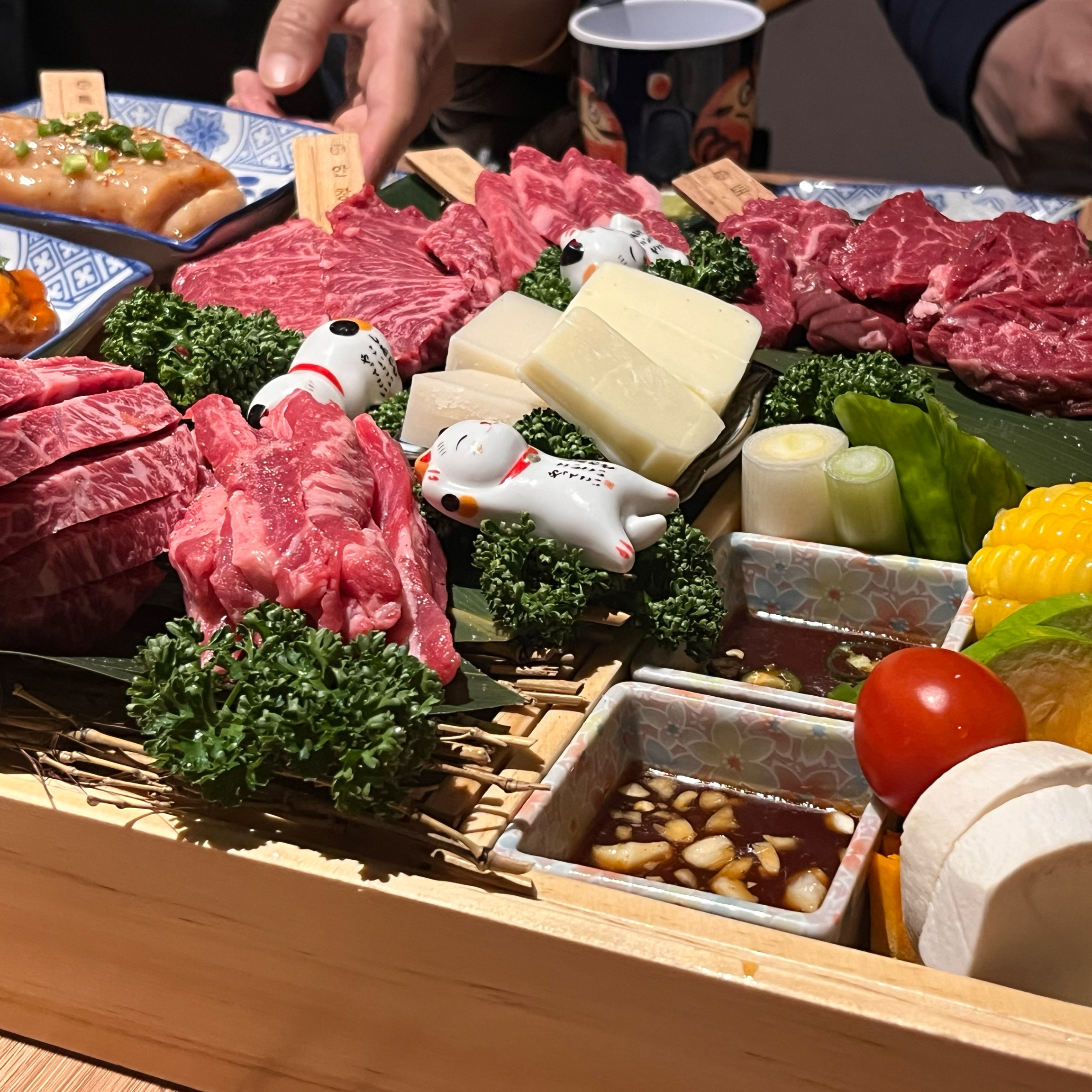 들안길 맛집이에요 인테리어와 분위기가 너무좋고 직원들과 사장님도 너무 친절하셔서 먹으면서 