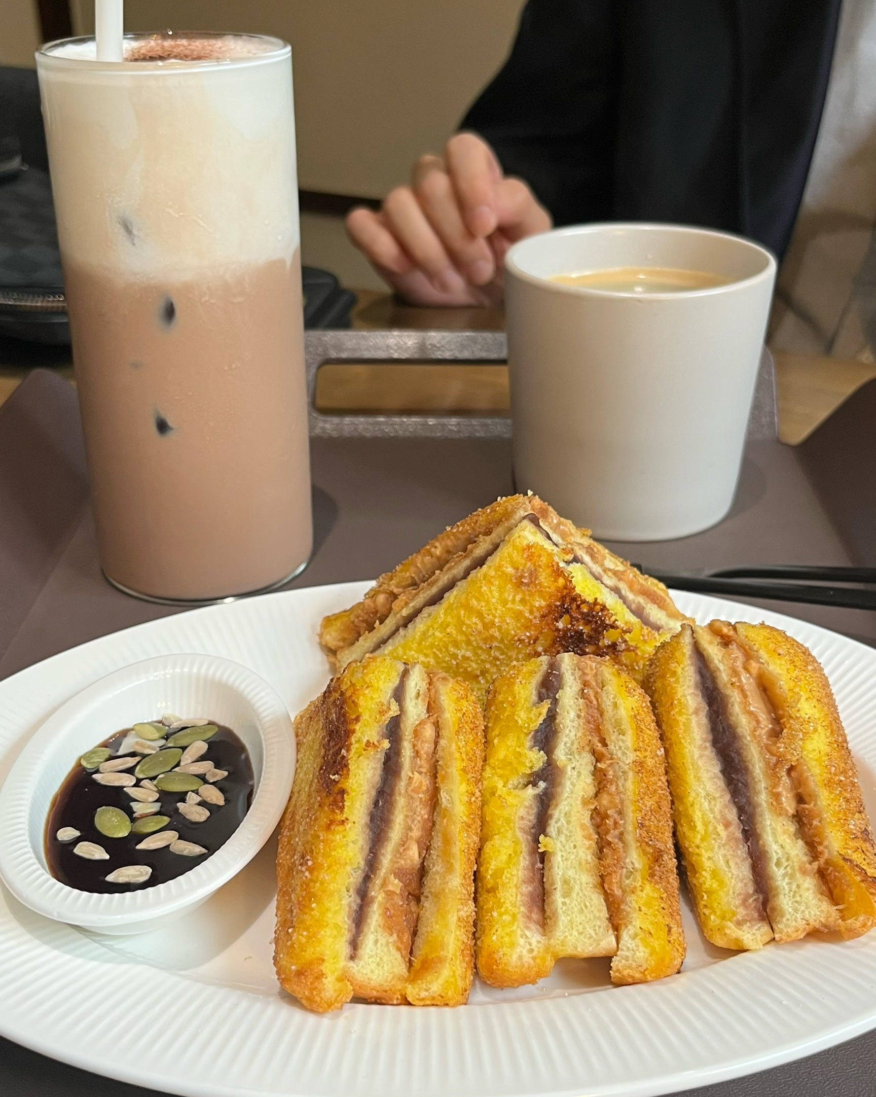 호떡토스트 맛있어요. 우유크림도 달고 깊은 맛 🤍 - 인천 맛집 소설원 만수