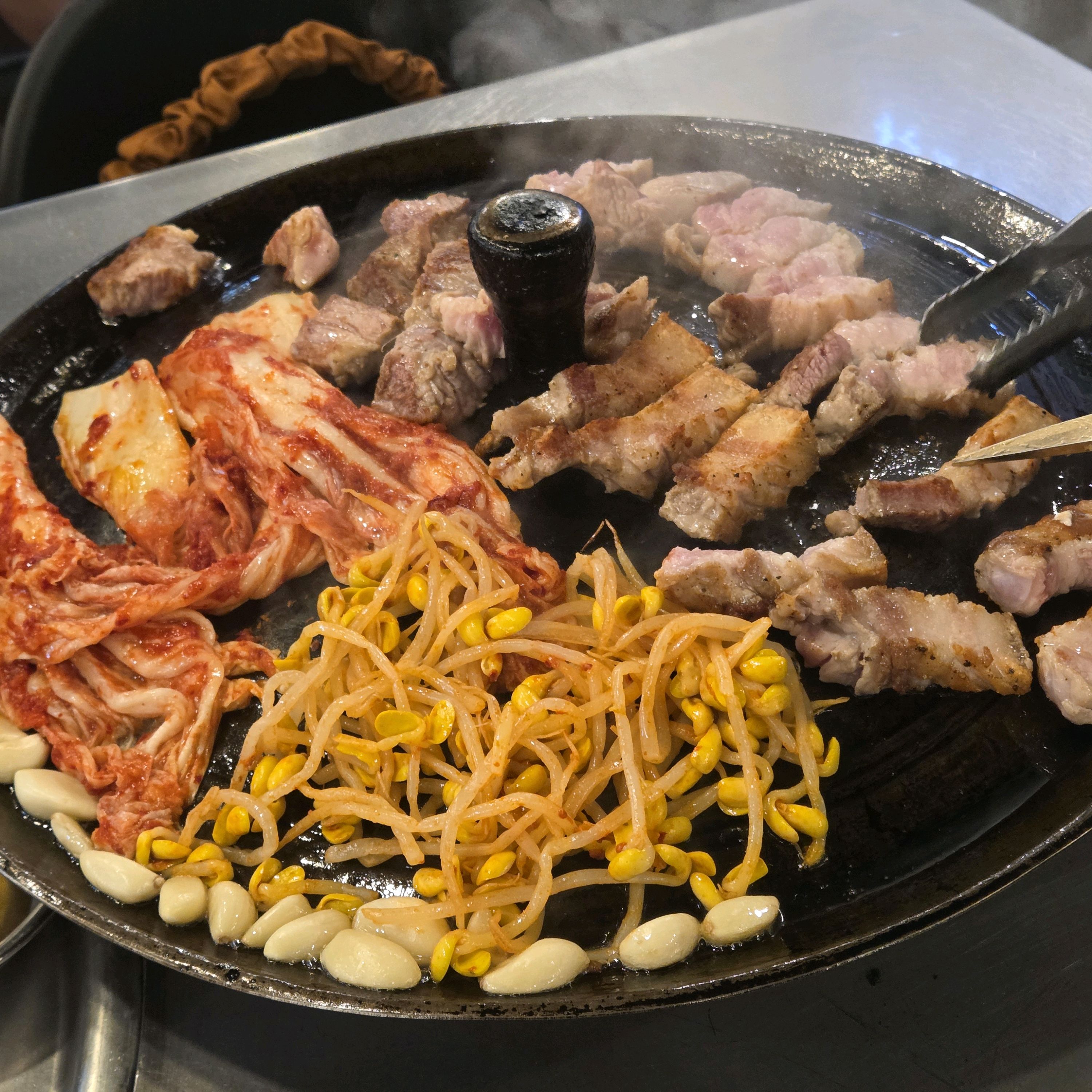 다 구워주시는데 너무 맛있게 구워주시고 설명도 친절하고 자세히 해주셔서 좋아요. 편하고 맛