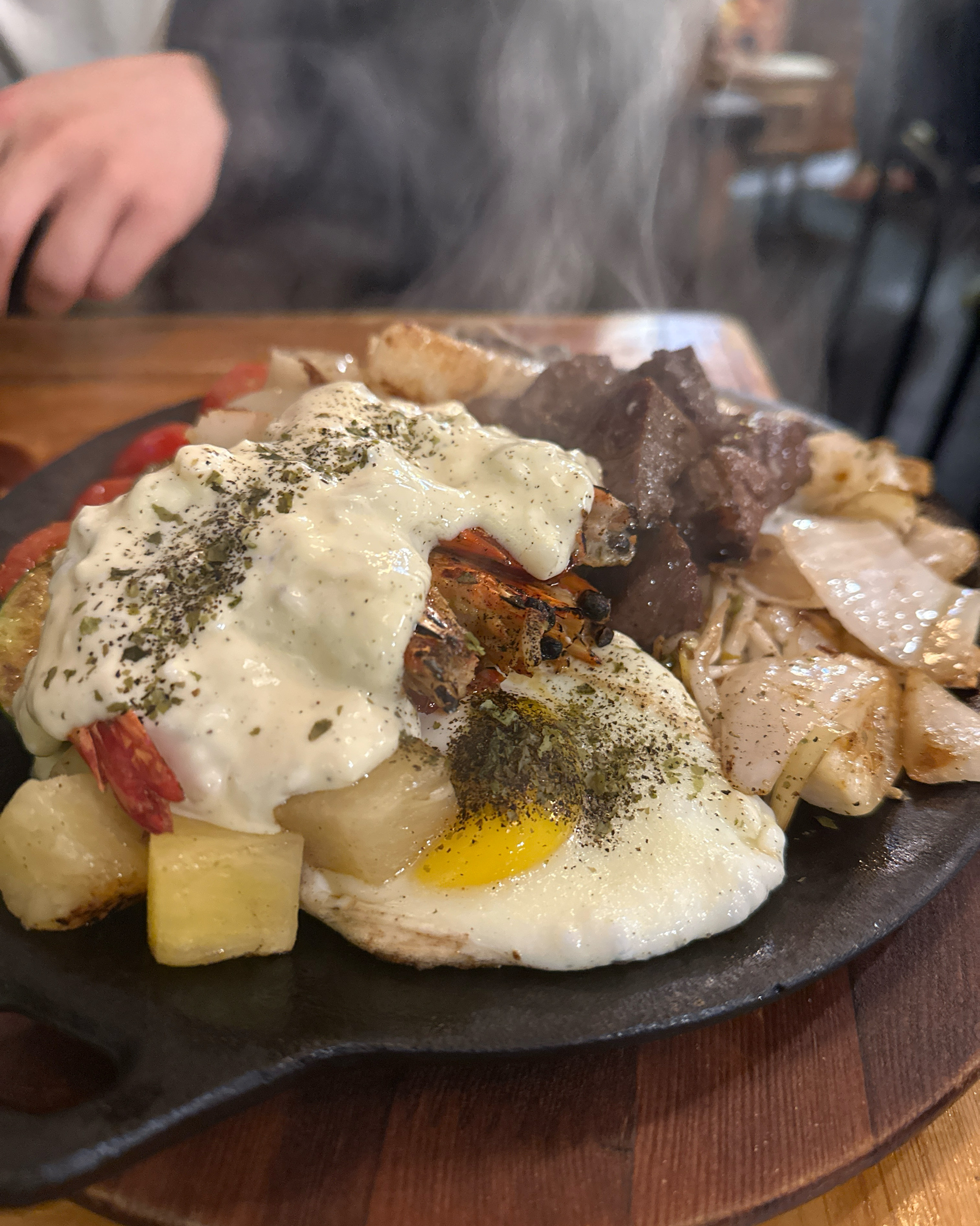 와..ㅈㄴ 비싼데 그만큼 ㅈㄴ 맛있어요.. 사는 곳은 천안옆인데 다음에 이거 먹으러 또 올