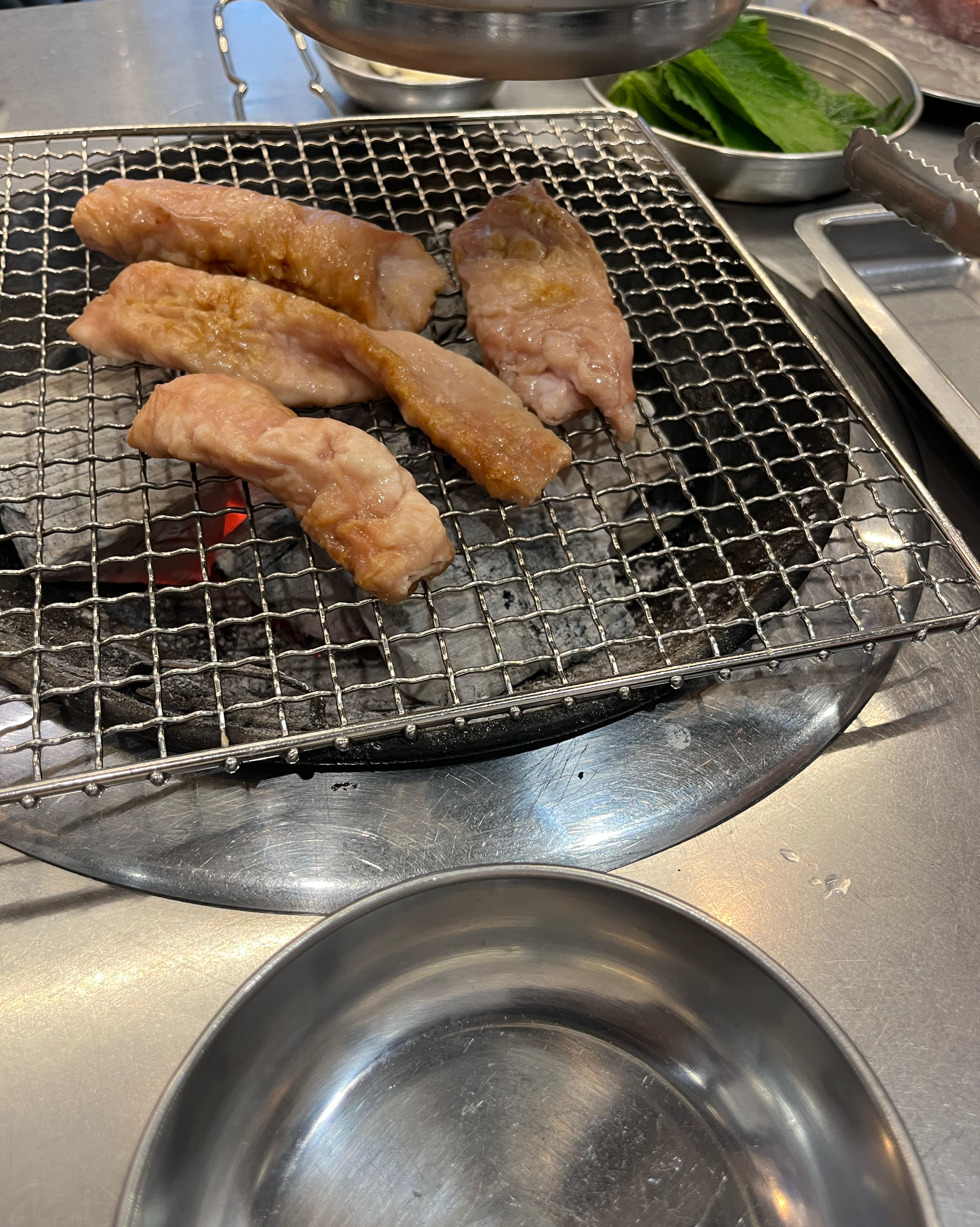 초벌해주셔서 먹기도 편하고 맛도 너무 좋아요! - 대구 맛집 우야지막창 동대구역점