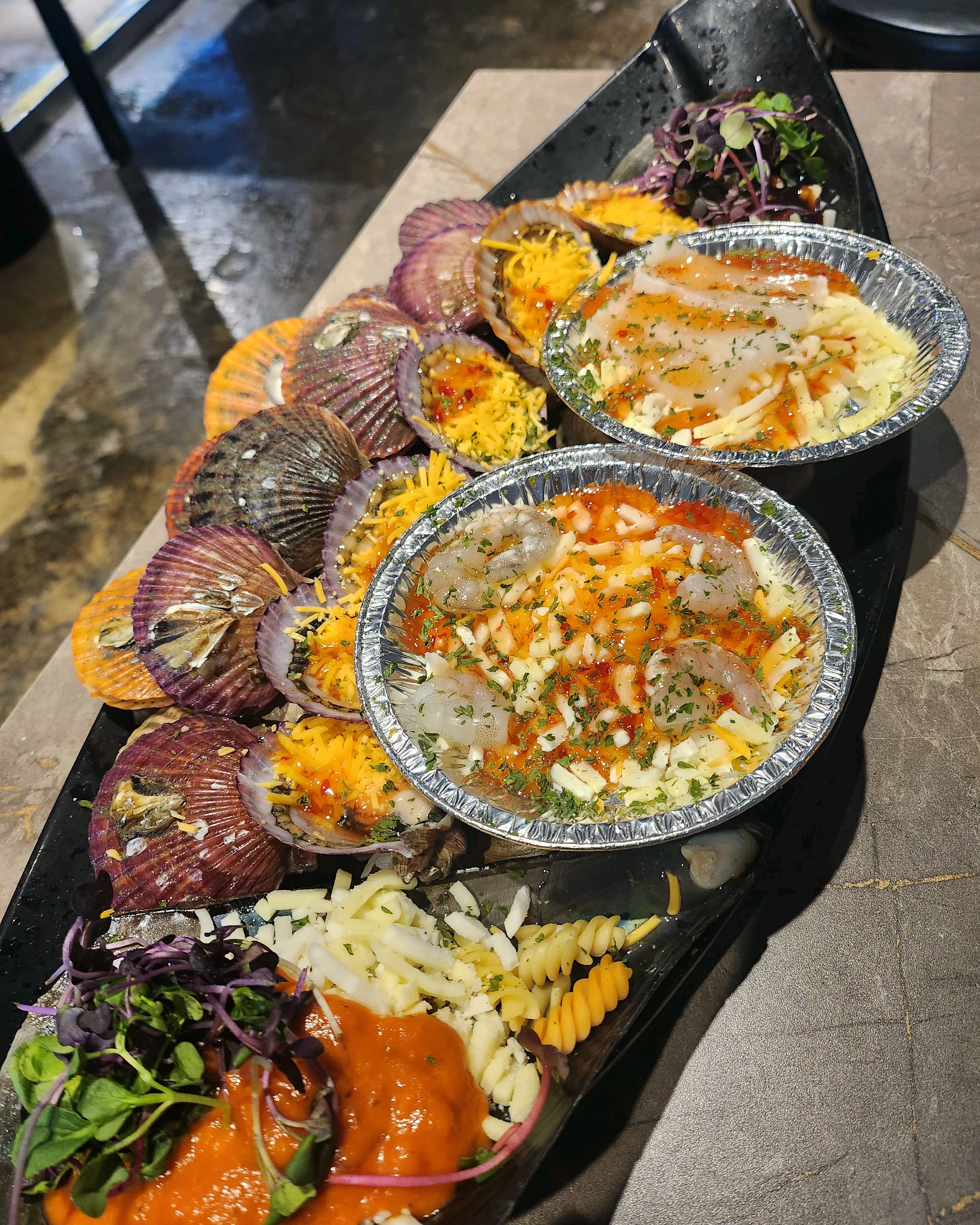 조개가 푸짐하고 신선해서 맛있게먹었어요!!재방문 의사100% - 인천 맛집 청춘조개 월미도직영점