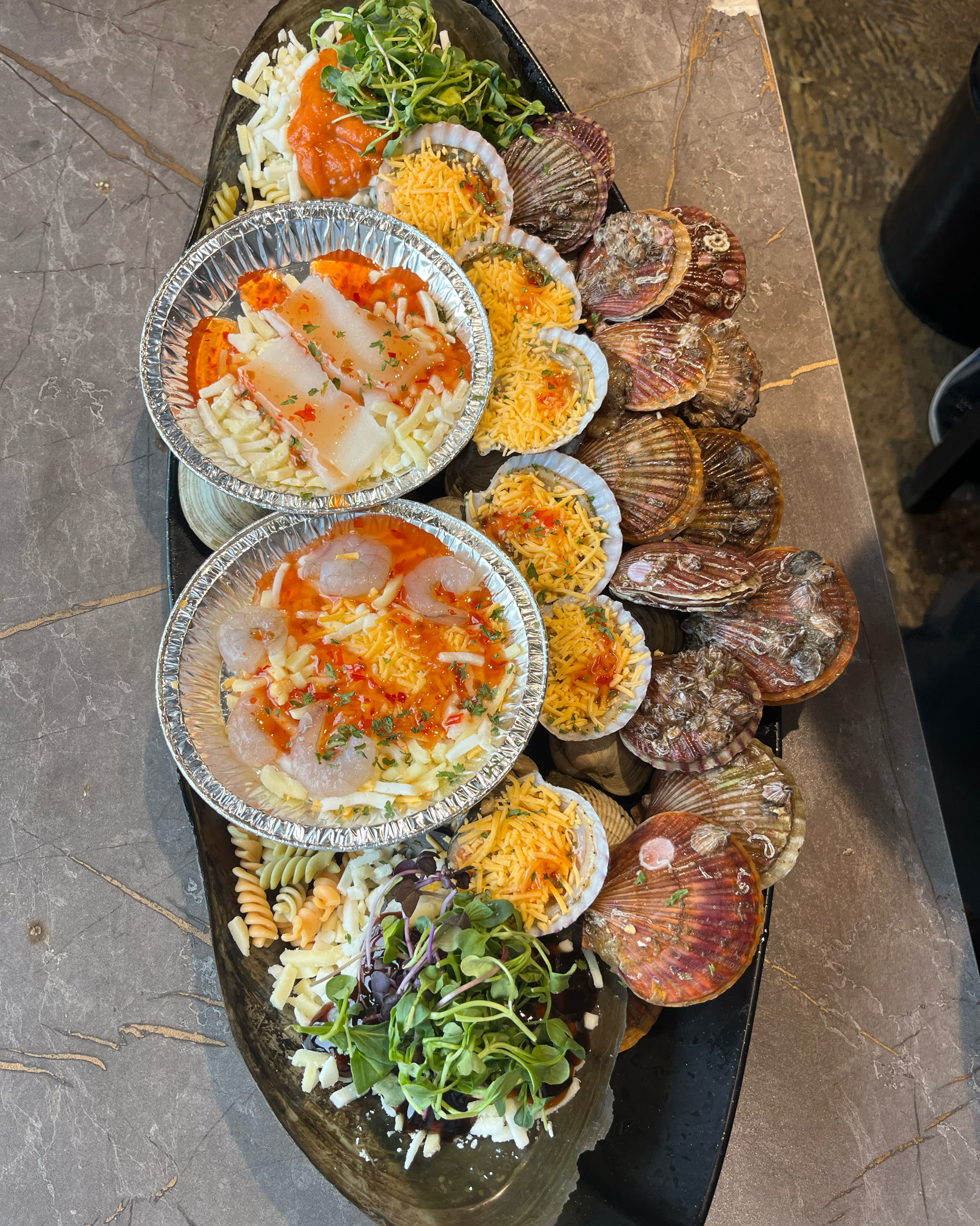 오늘 강풍이었는데 먹을것도 많고 맛있는 청춘조개 짱이었다 ㅠㅠ - 인천 맛집 청춘조개 월미도직영점