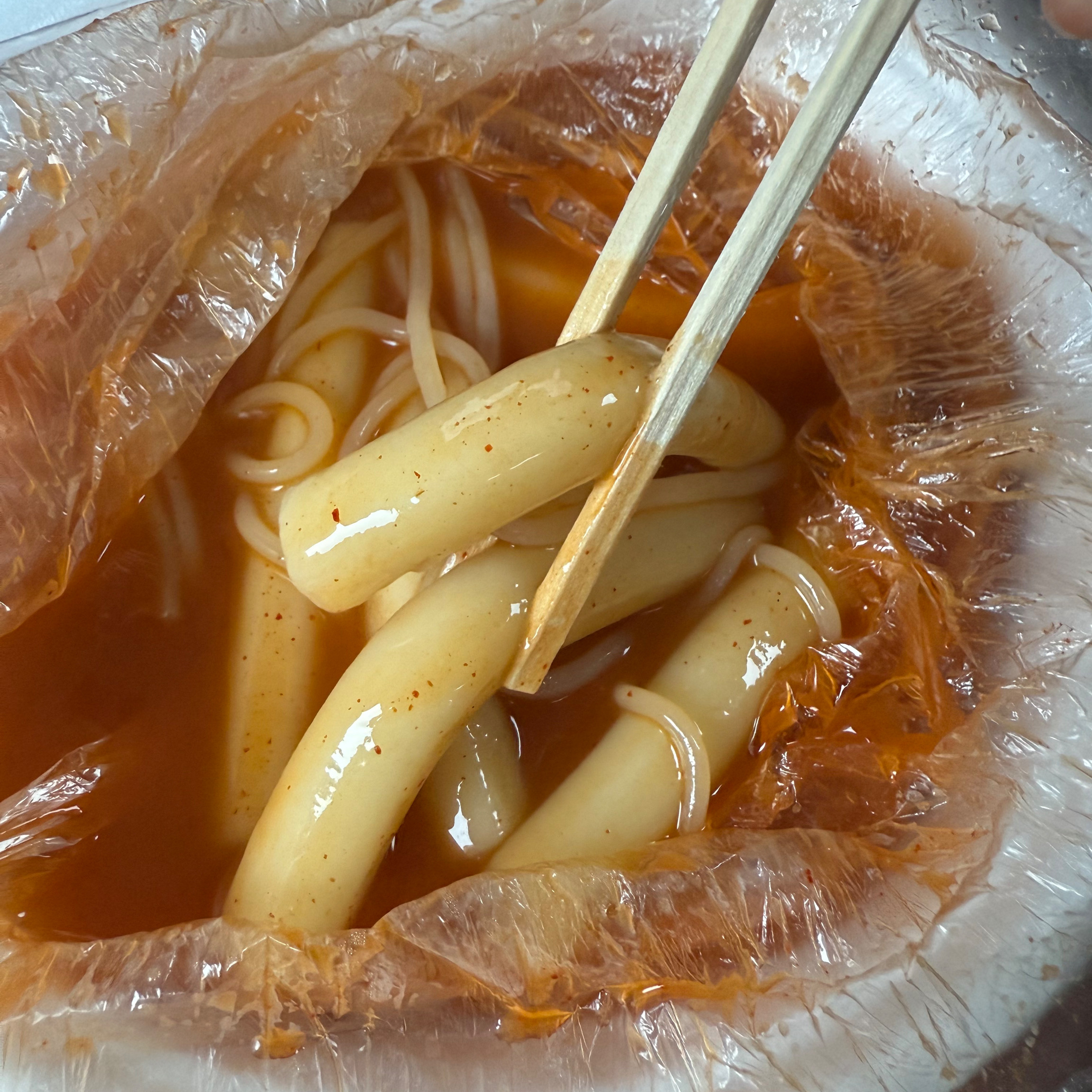놀면뭐하니 보고 방문했습니다 아침 7시 전화했는데 90명 대기라고 하더라구요 전 10시반에