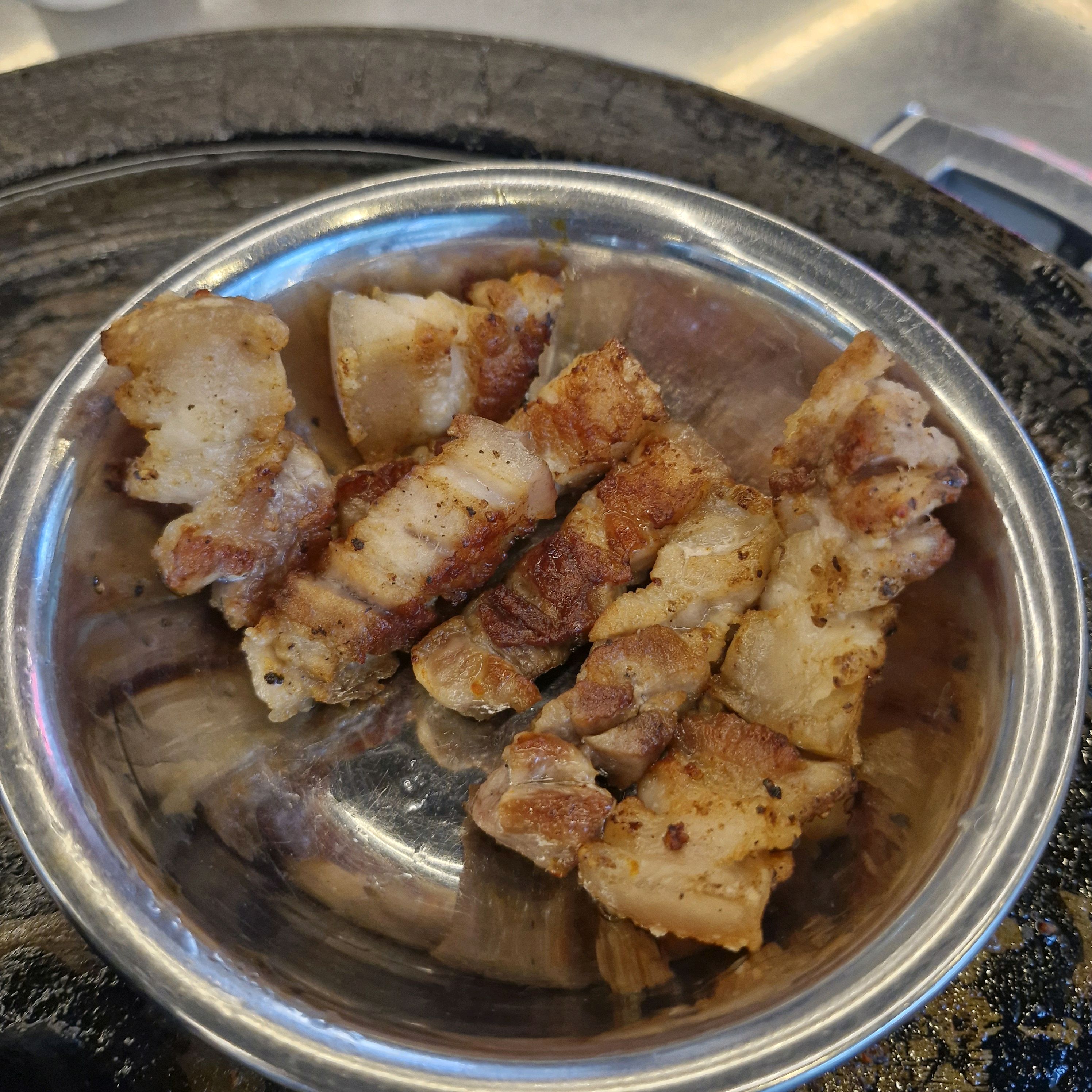 양도 많고 너무 맛있네요!!! 너무 맛있게 먹느라 사진을 나중에 찍은게 너무 아쉽네용 ㅠㅠ