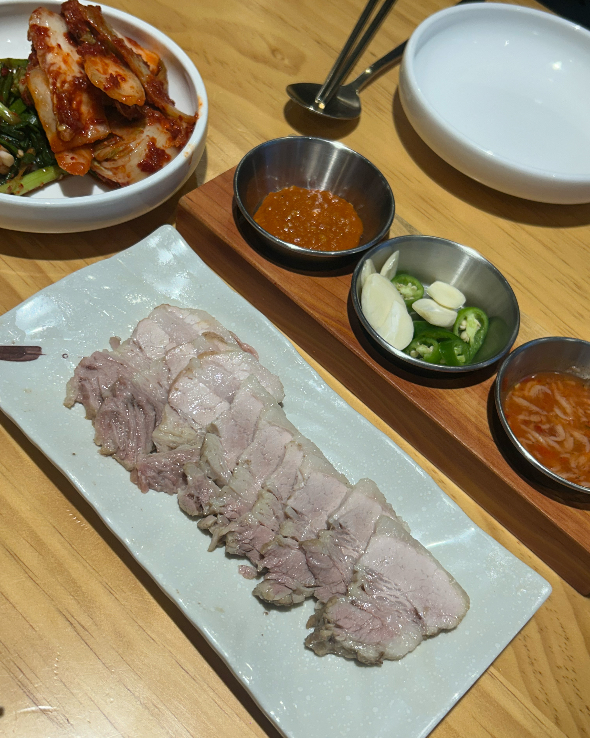 뜨끈한 국물이 생각나는 날이였어요🔥 - 강남맛집 진밀옥 본점