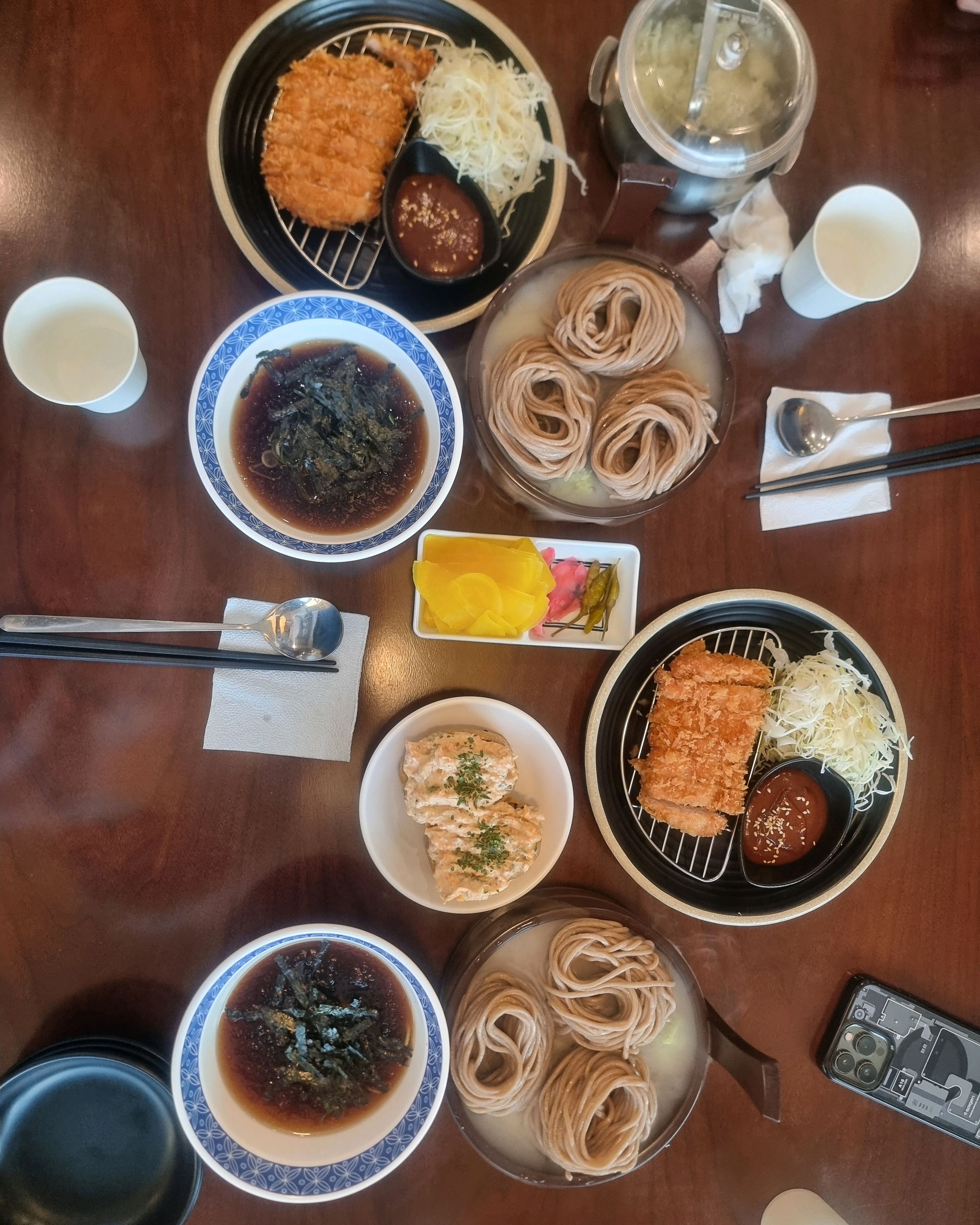 우리 아기도 좋아하는 삼동소바~메뉴가 다 맛있어요 식구들이 함께 골고루 주문해서 맛있게 나