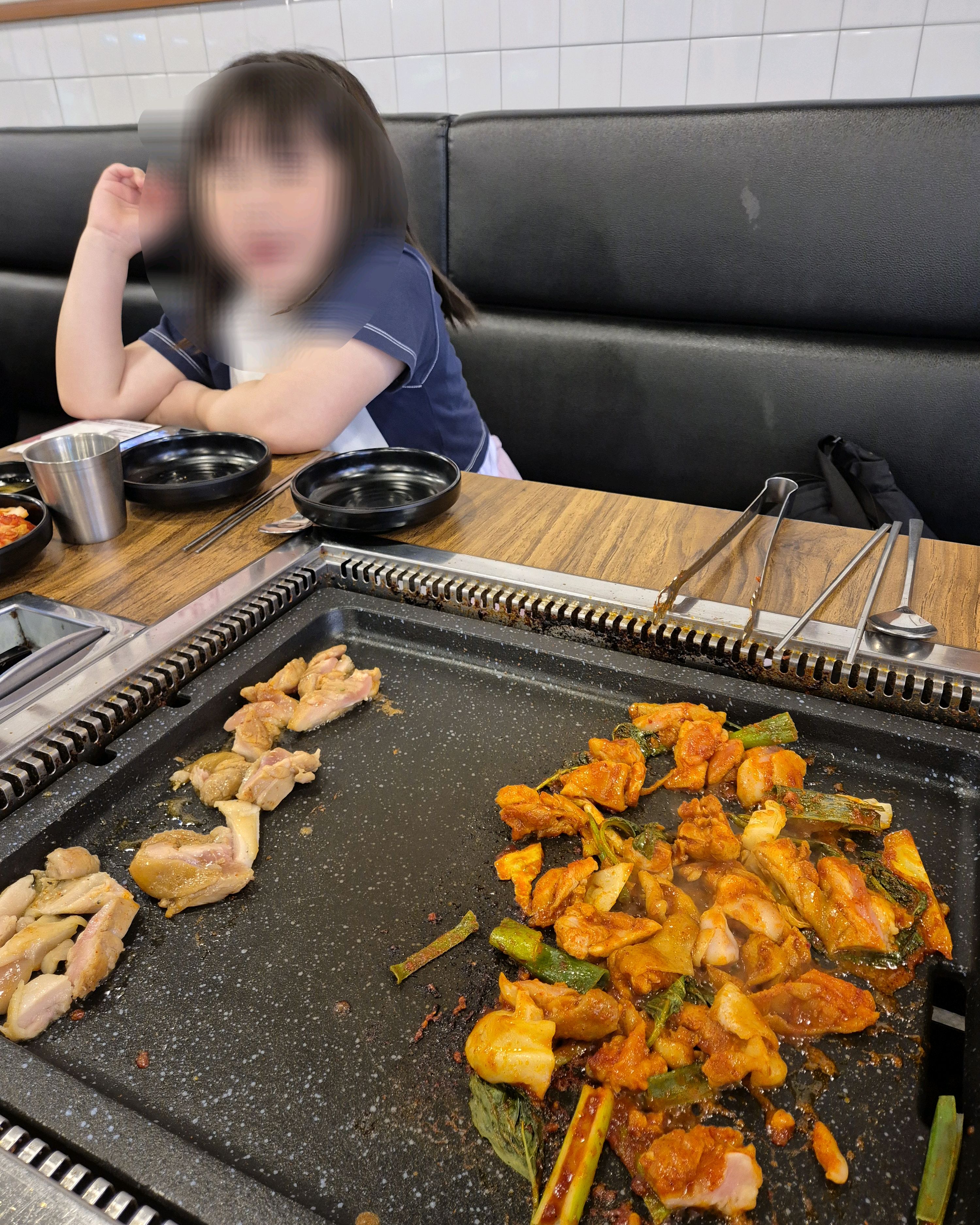 맛있어요 정말 굿 고기가 부드러워요 ㅎㅎ - 대전 맛집 춘천집무한닭갈비 대전은행점