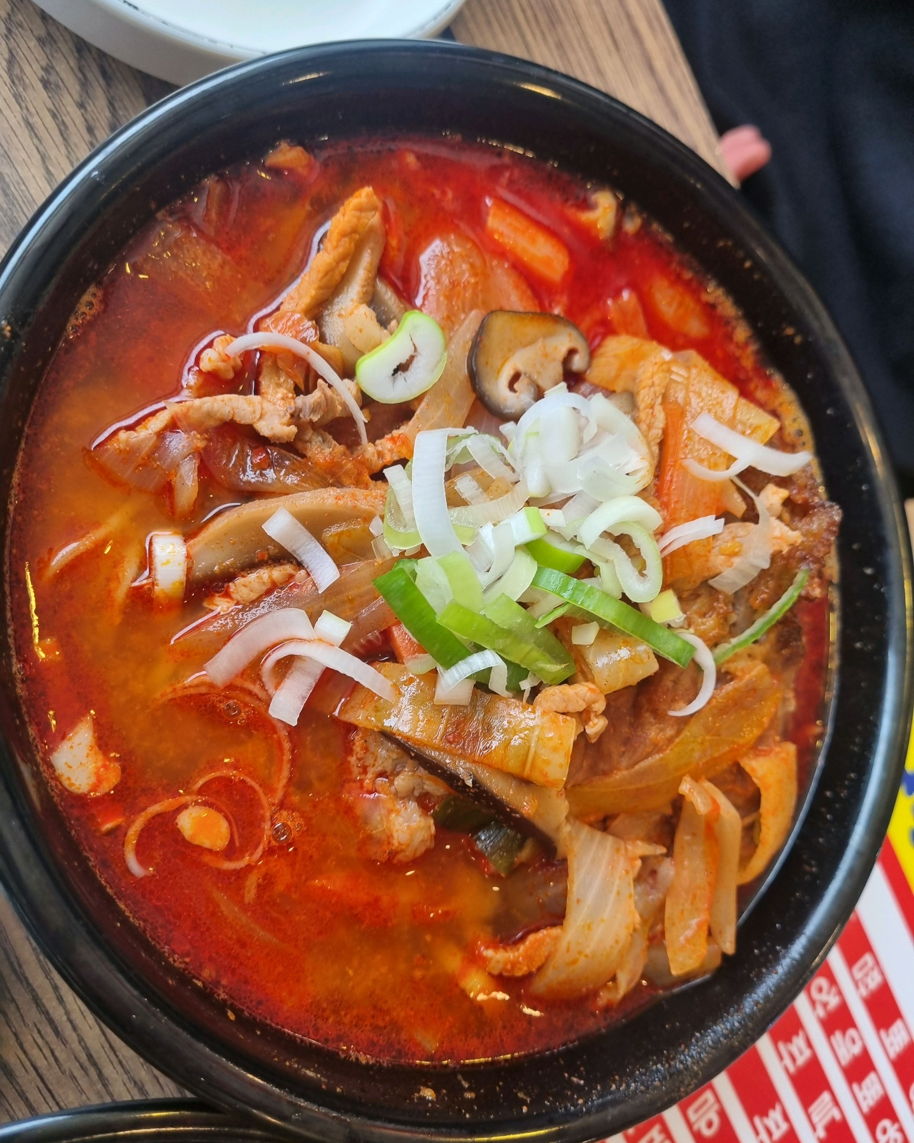 하도 매체에서 맛나다고 하길래 와봤는데 - 구월동 맛집 왕뼈각