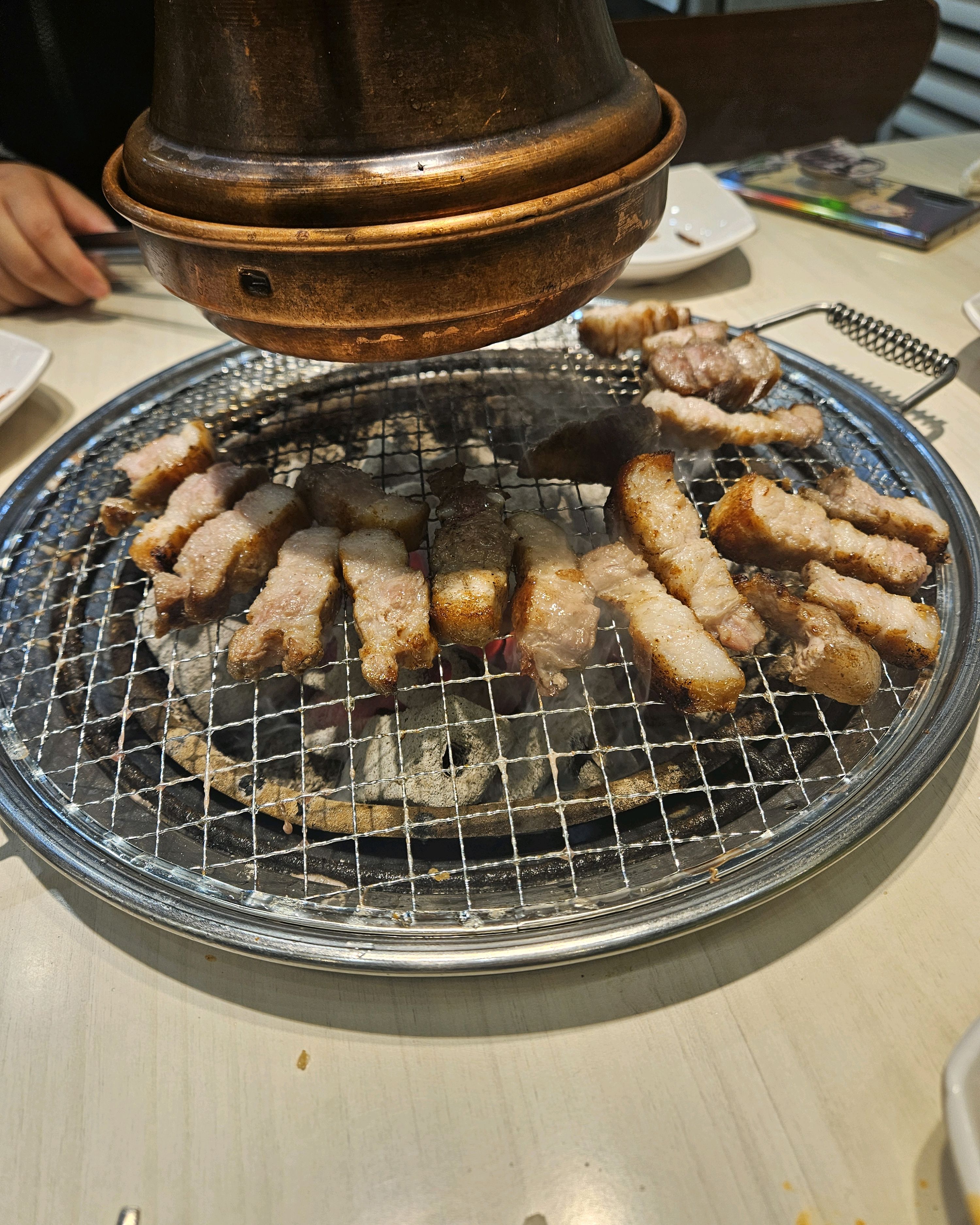 추말에 방문하여 잘먹고 갑니다 역시 다른 지점보다 회전율이빨라서 그런지 더 신선하고 맛난