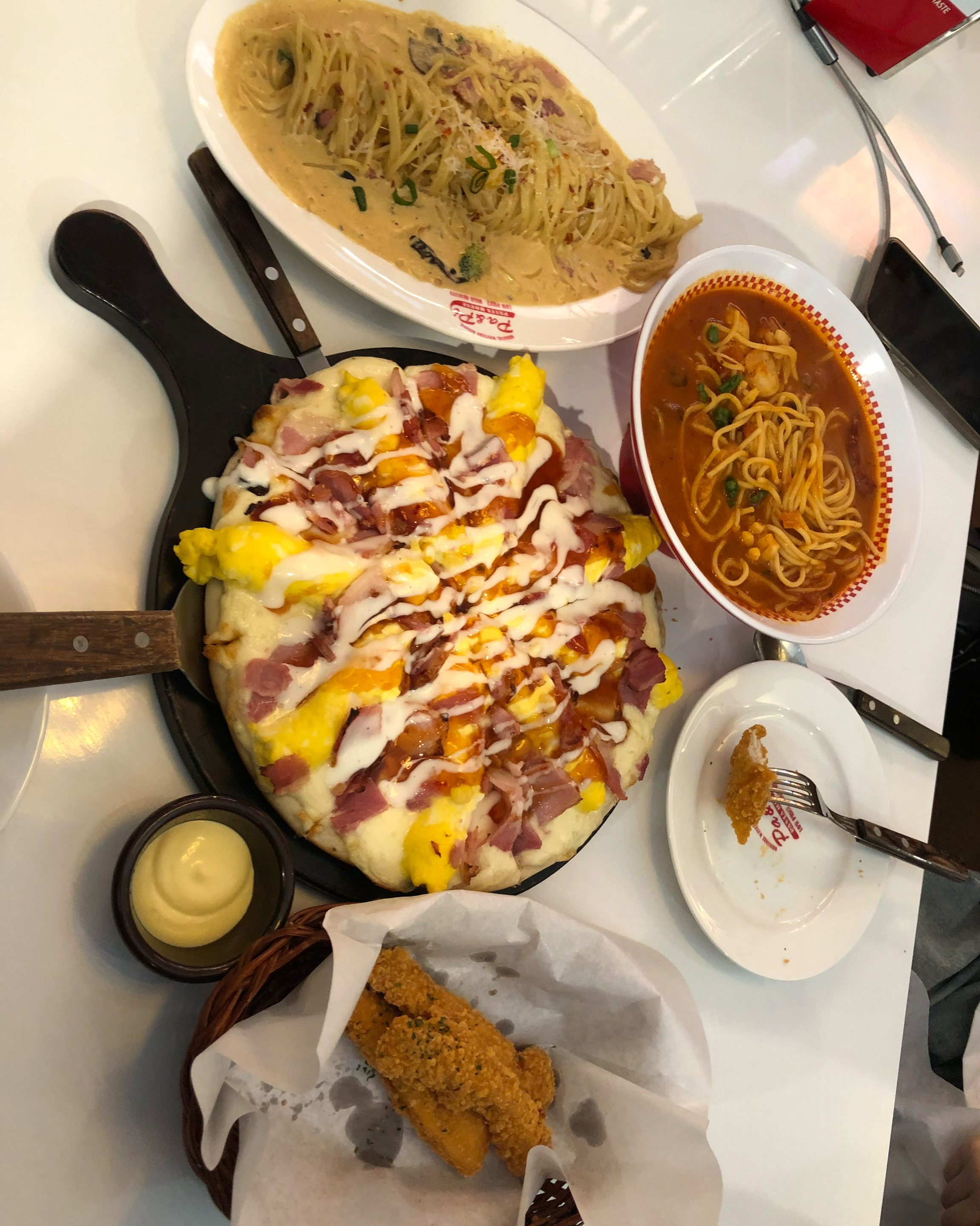 직원분 엄청 친절하시고 인스타 보고 기대하고 왔는데도 시킨 메뉴들 다 맛잇엇어요!! - 대구 맛집 파앤피파스타하우스 대구대봉점